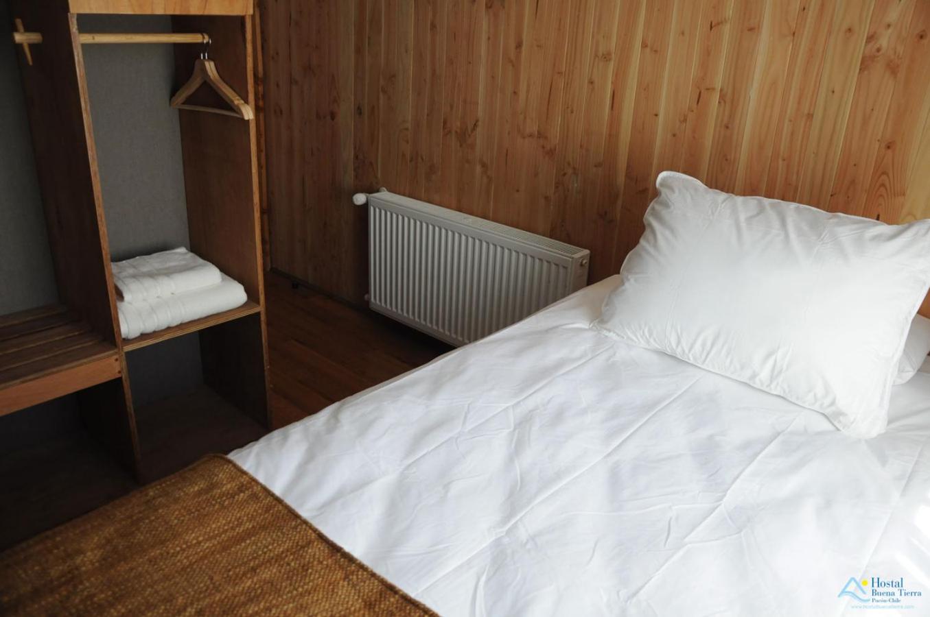 Single Room with Private Bathroom photo 2