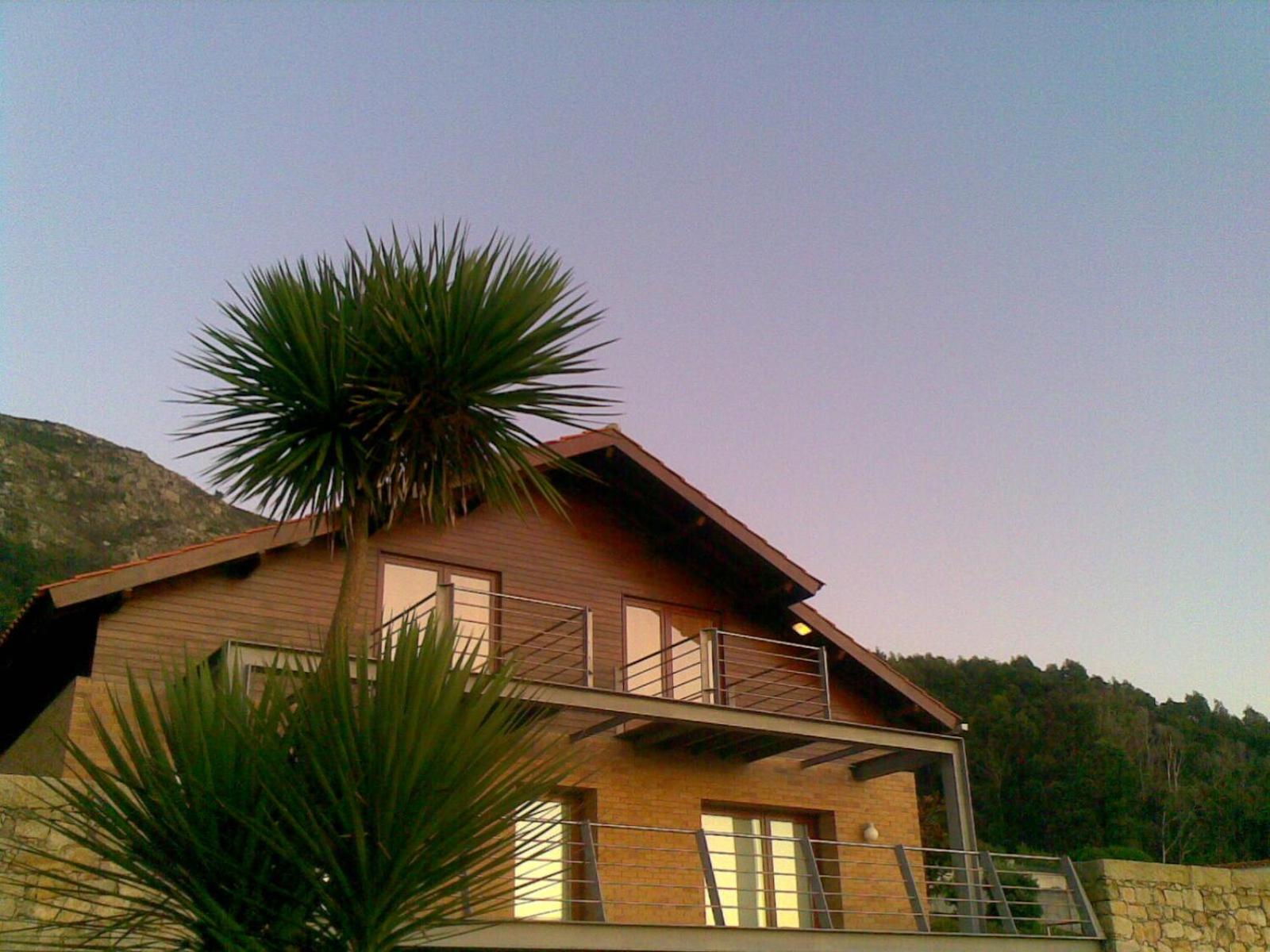 Three-Bedroom Vacation Home photo 2