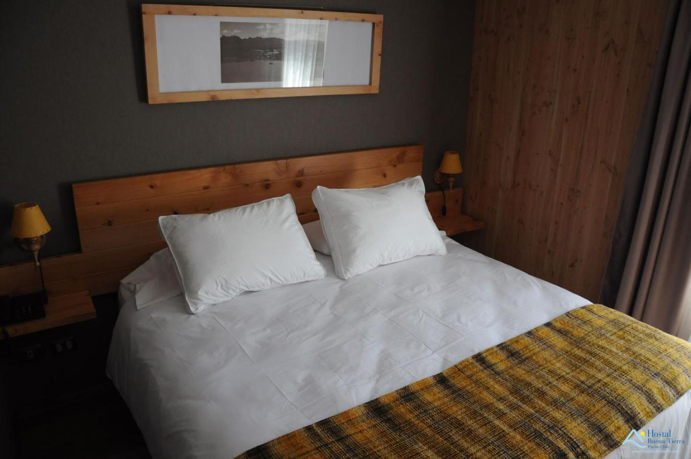 Twin Room with Private Bathroom photo 3