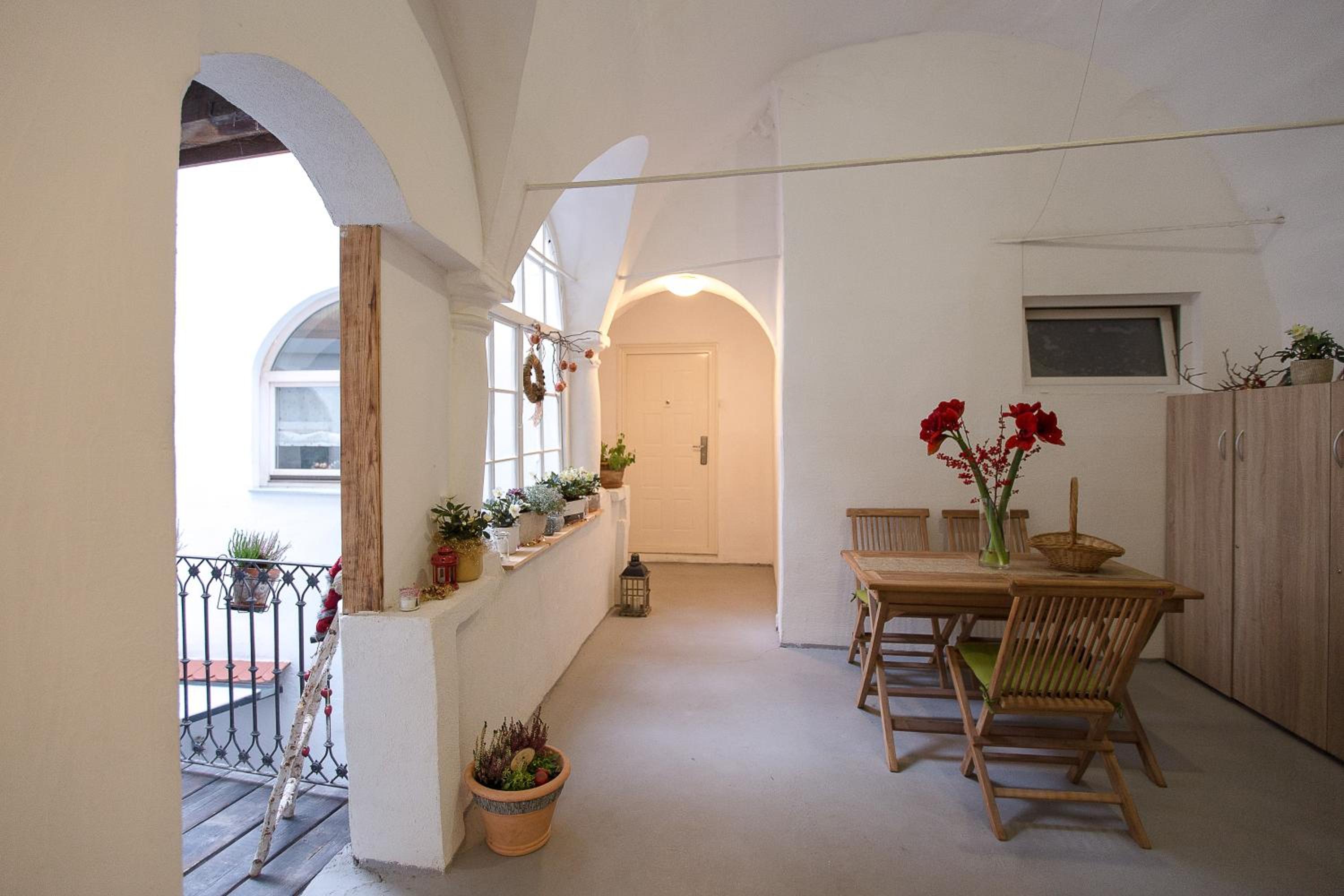 Apartment with Common Inyard Terrace photo 2