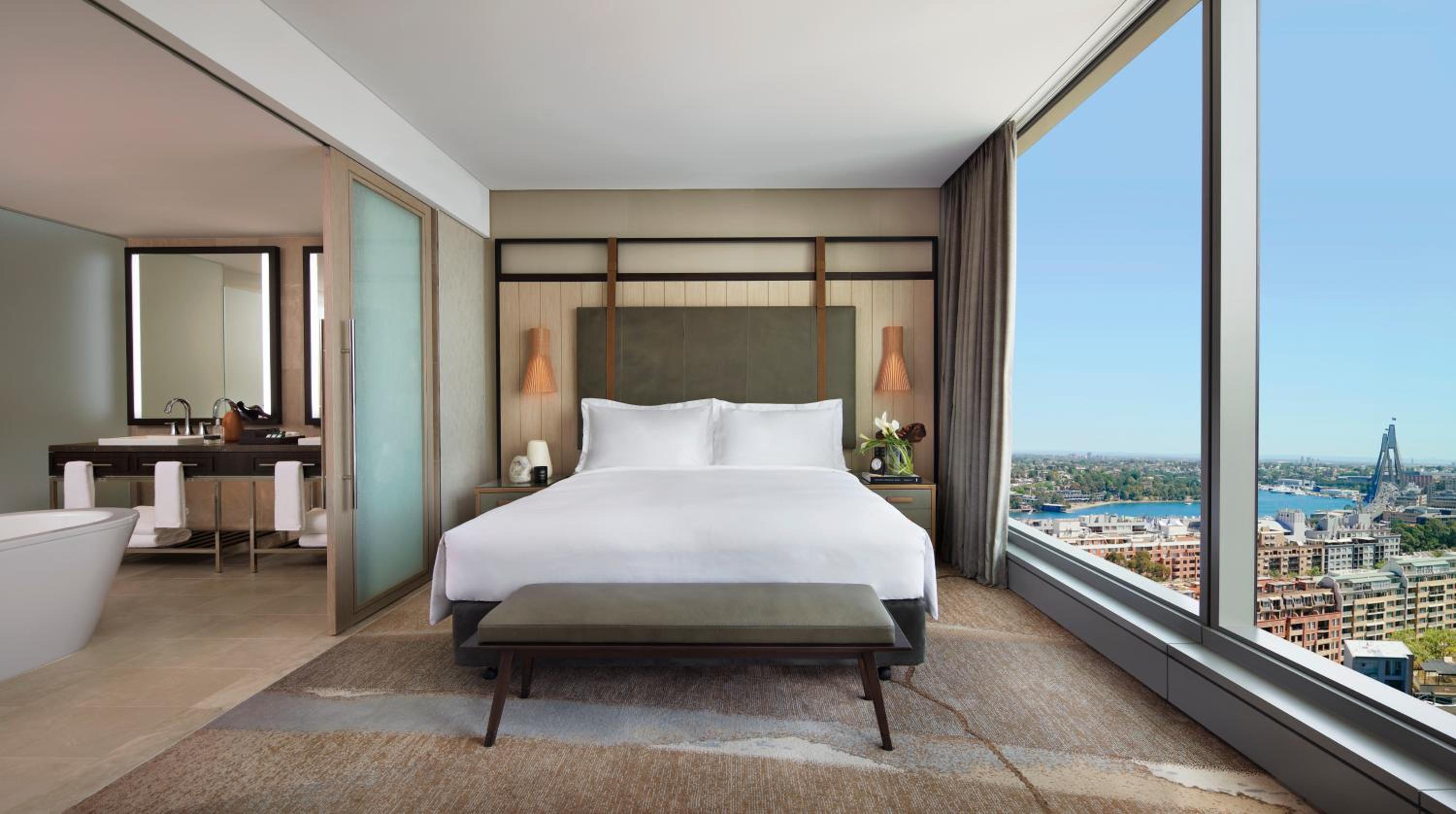 Prestige Suite with One King Bed and Club Millesime Access - Harbor View thumbnail 5