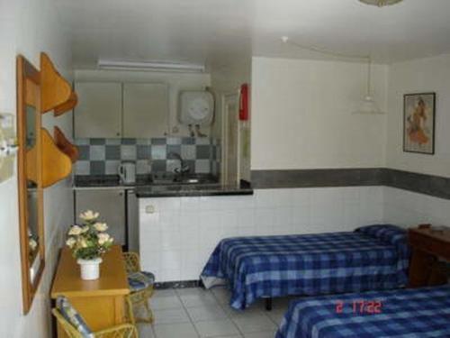 Studio With Balcony Or Patio photo 2
