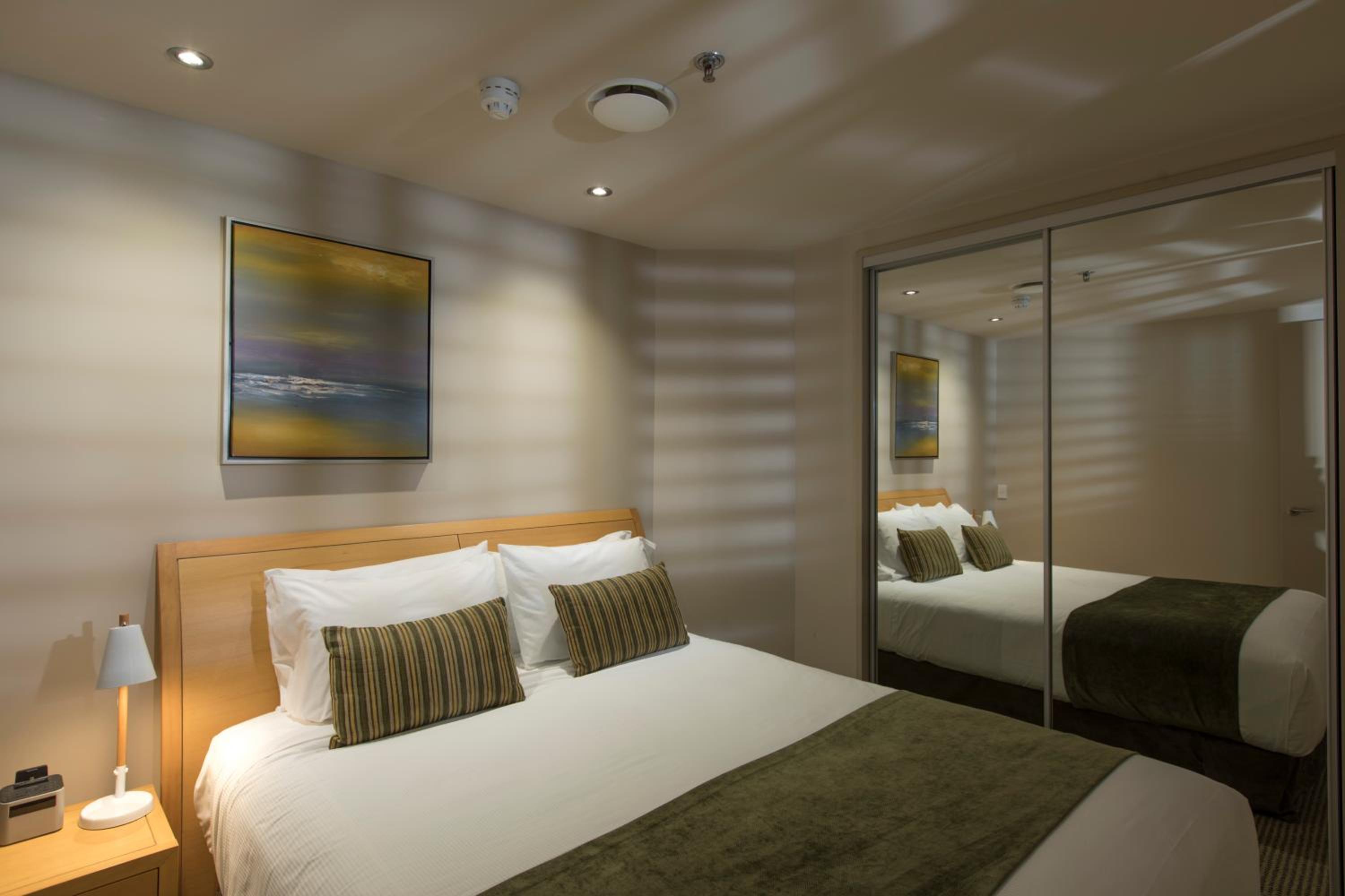 Two-Bedroom Apartment with Two Bathrooms photo 3