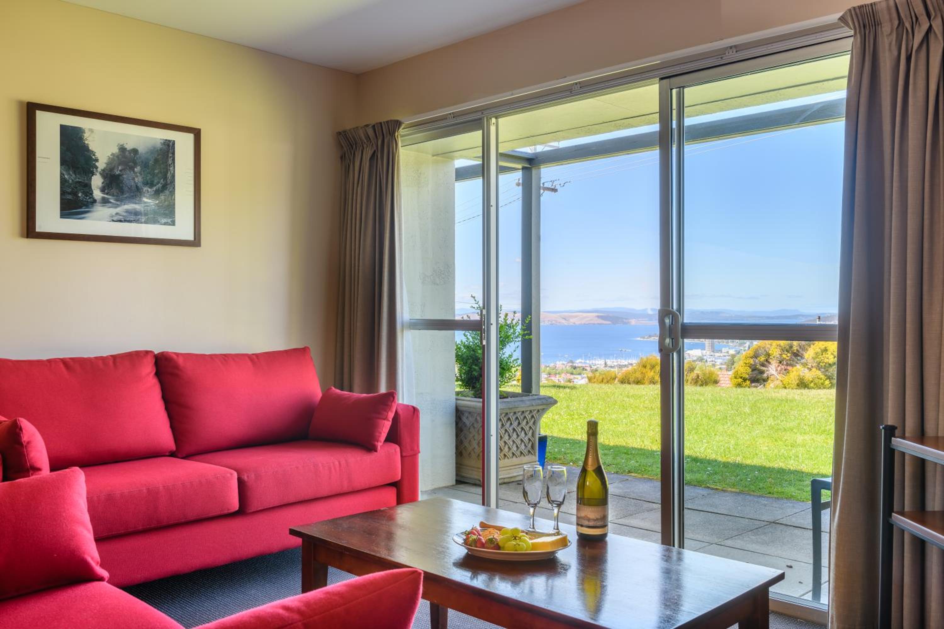 Two-Bedroom Apartment with Harbor View - Photo 6