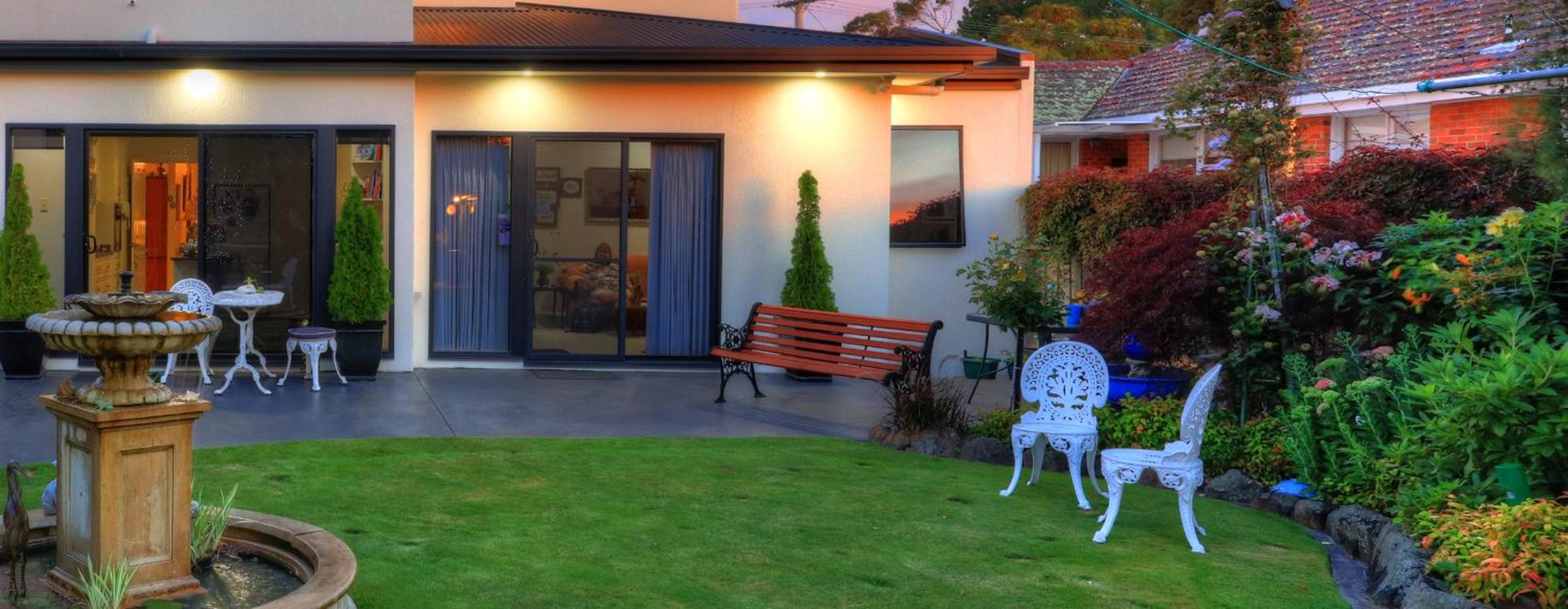 One-Bedroom Apartment with Garden View photo 2
