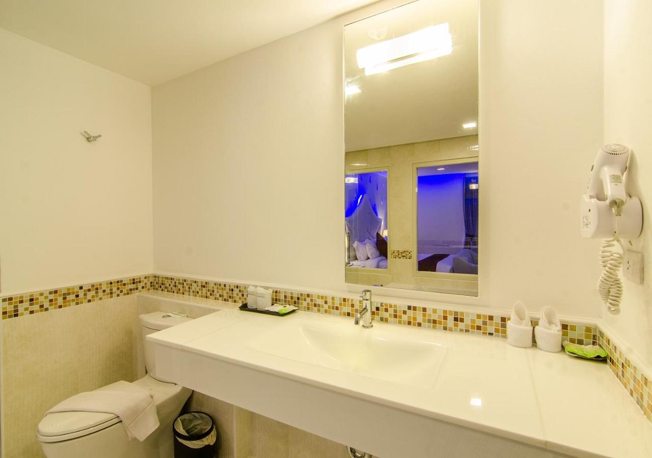 King Room with Balcony photo 3