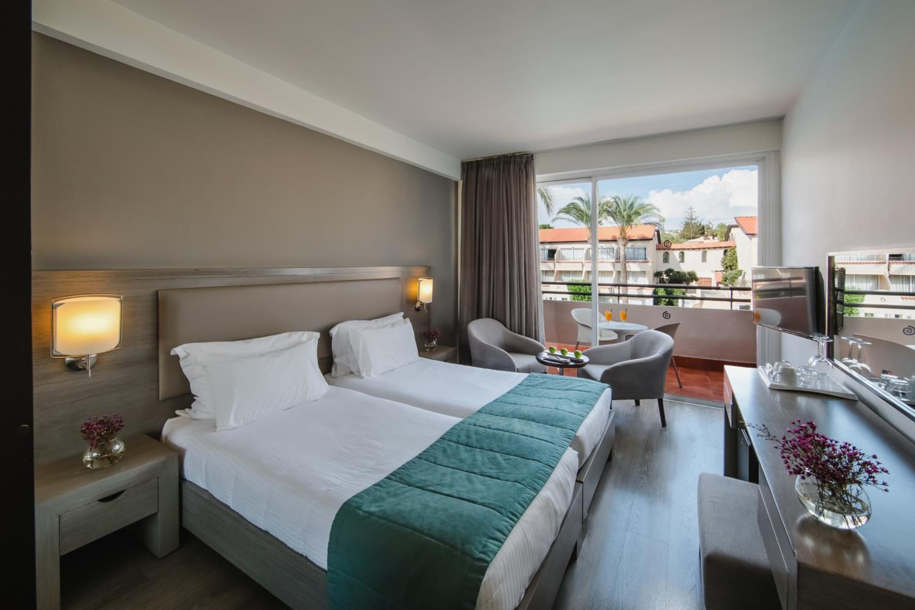 Superior Double or Twin Room with Pool View