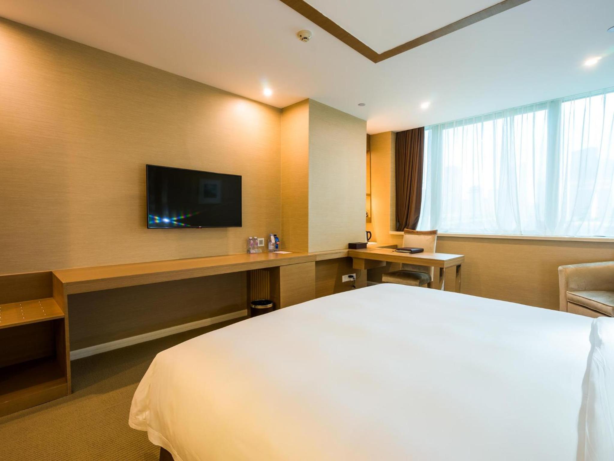 Executive Queen Room - Photo 2