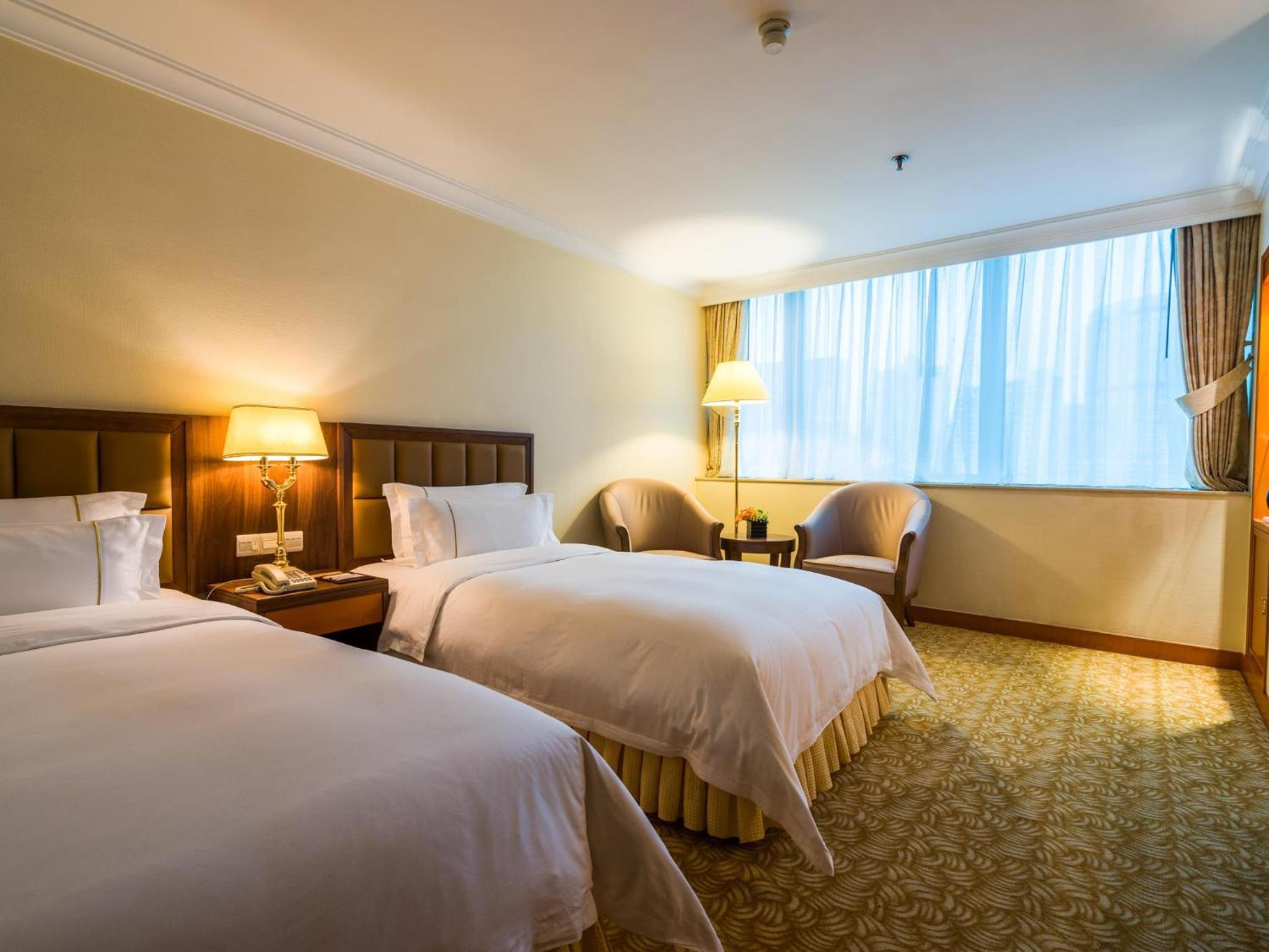 Business Twin Room - Photo 5