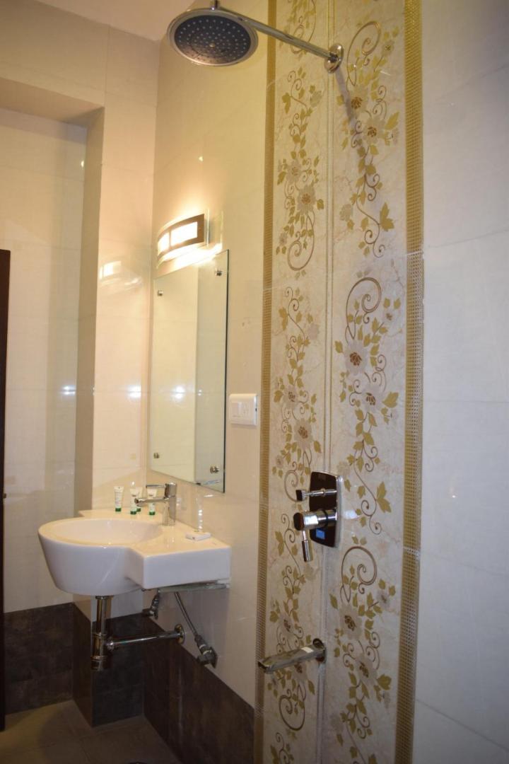 Budget Double Room photo 2