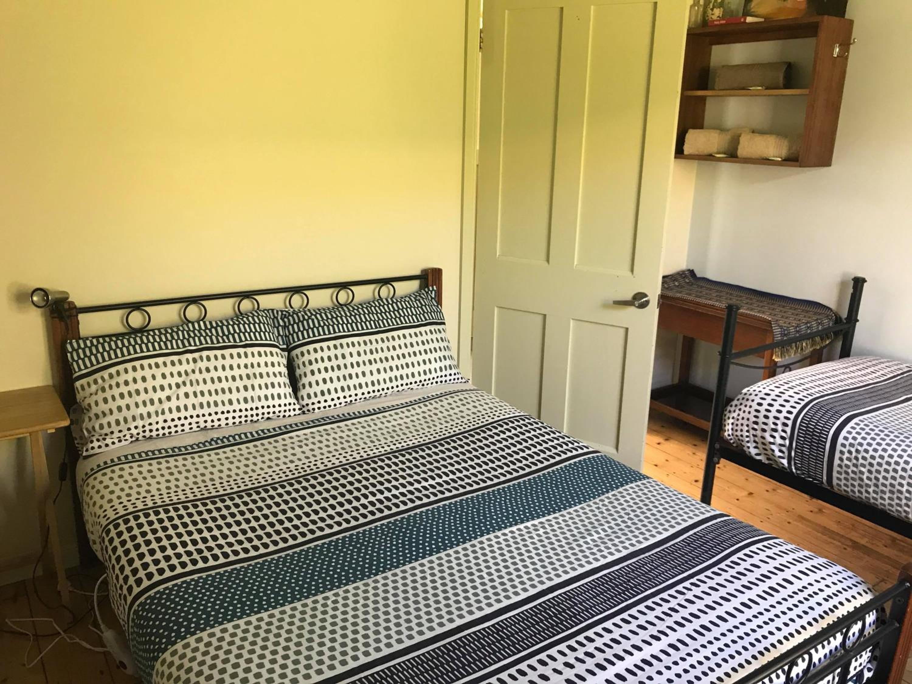 Basic Triple Room with Shared Bathroom