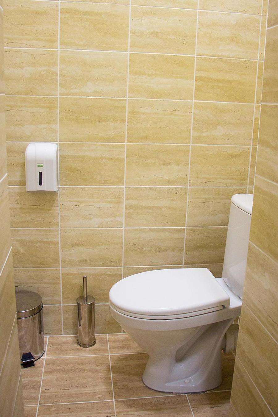 Double or Twin Room with Private Bathroom - Photo 13