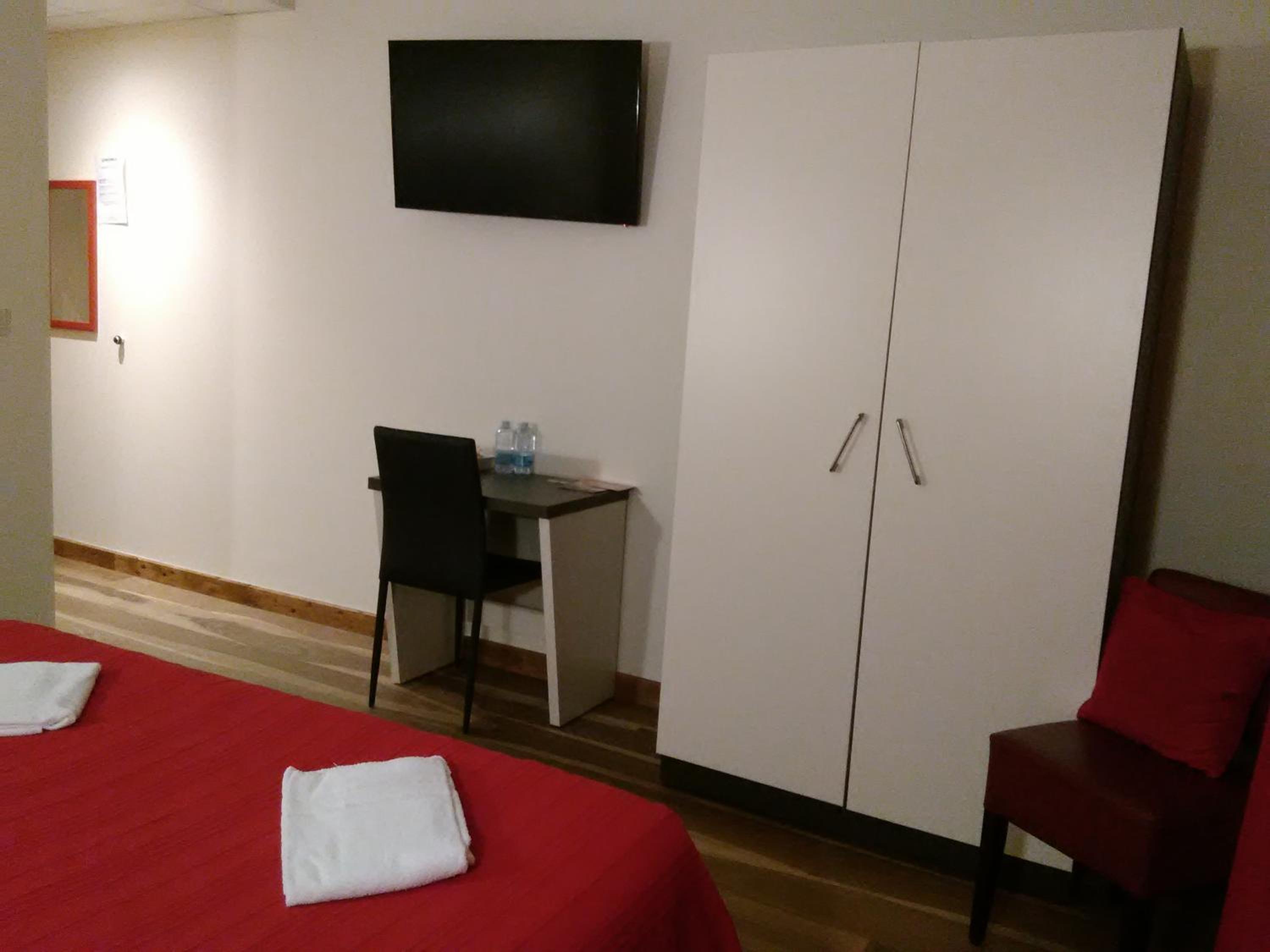 Triple Room with Garden View - Photo 3