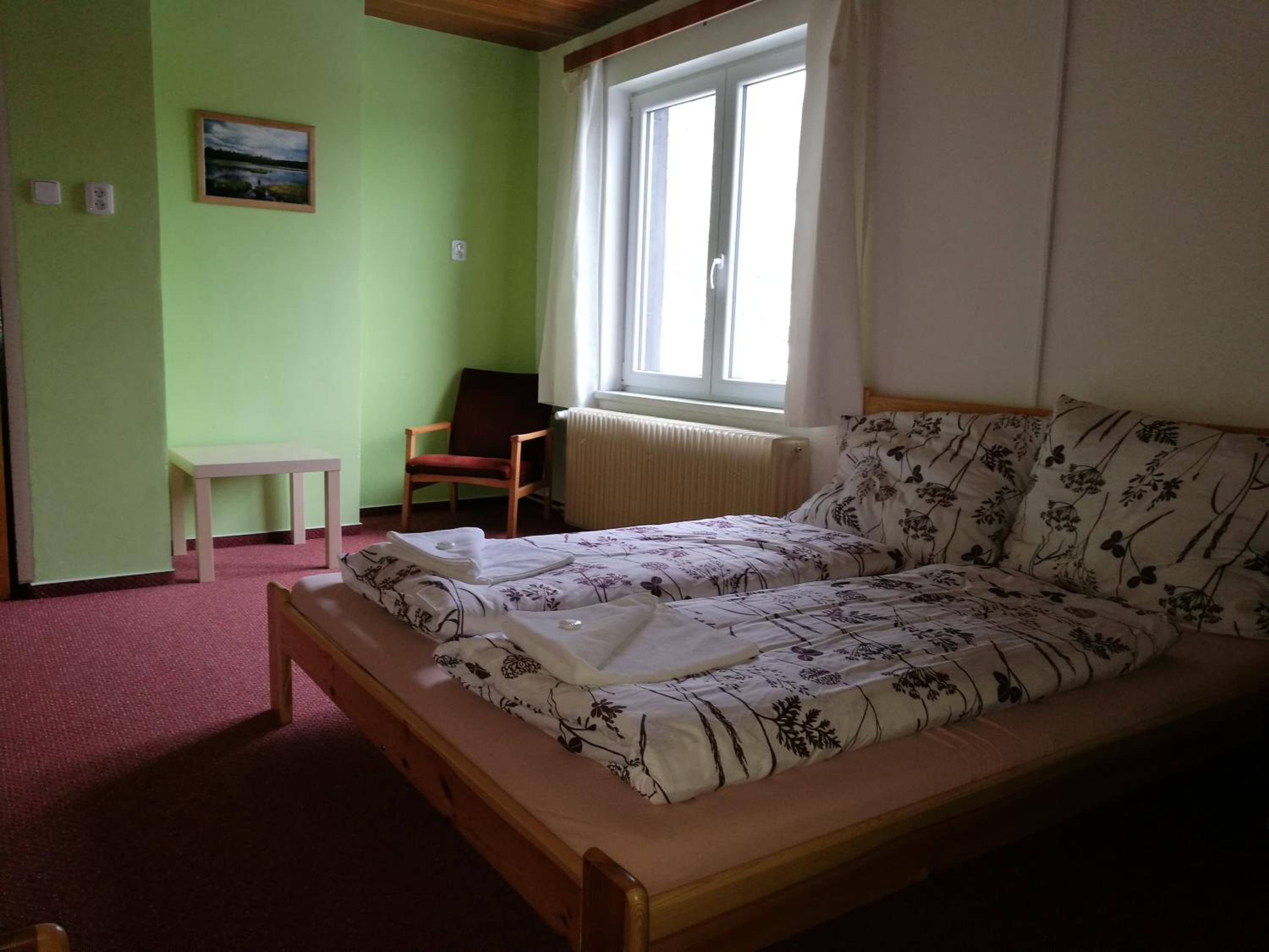 Triple Room with shared toilet and shower photo 2