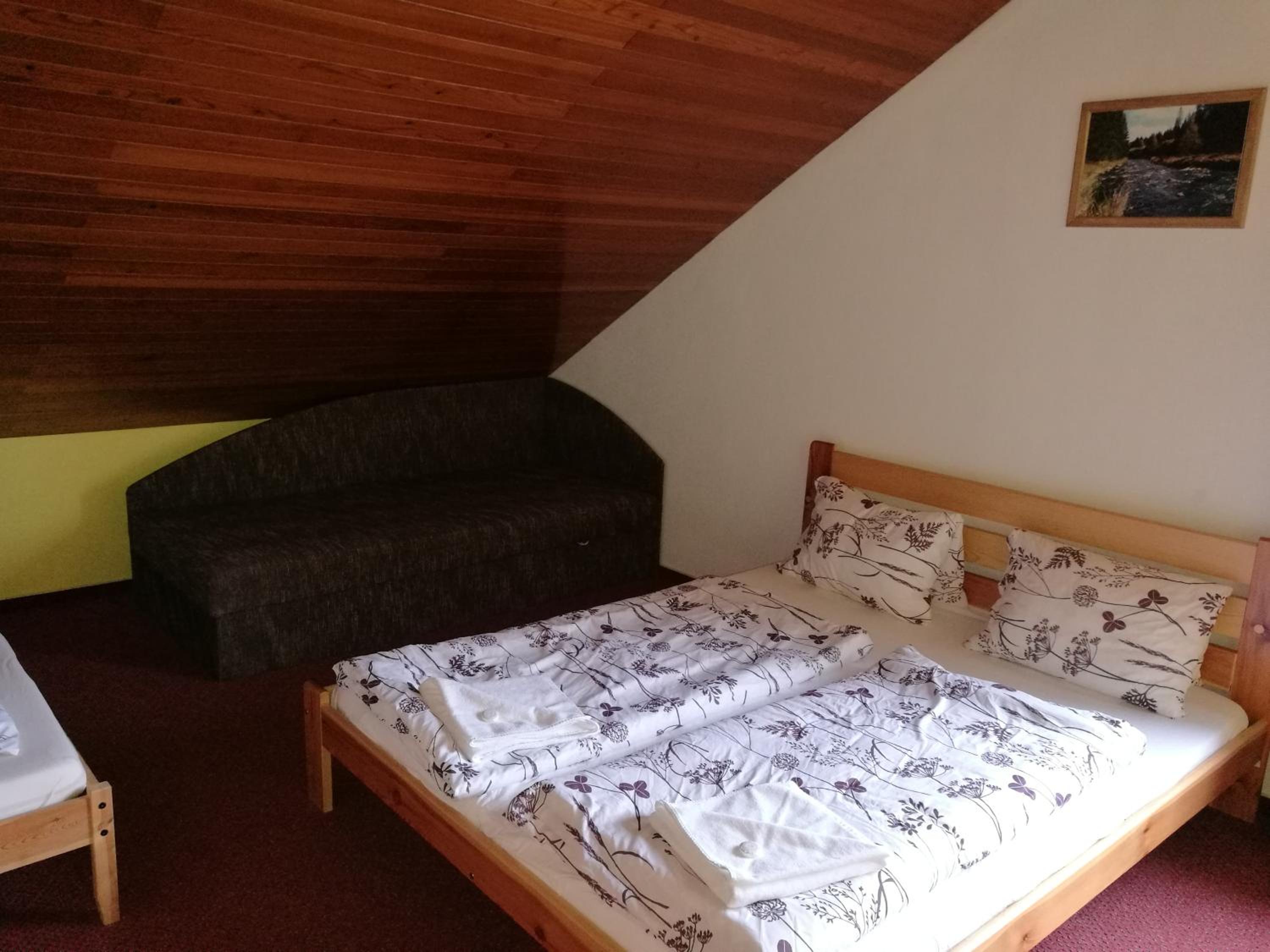 Triple Room with shared toilet and shower photo 1