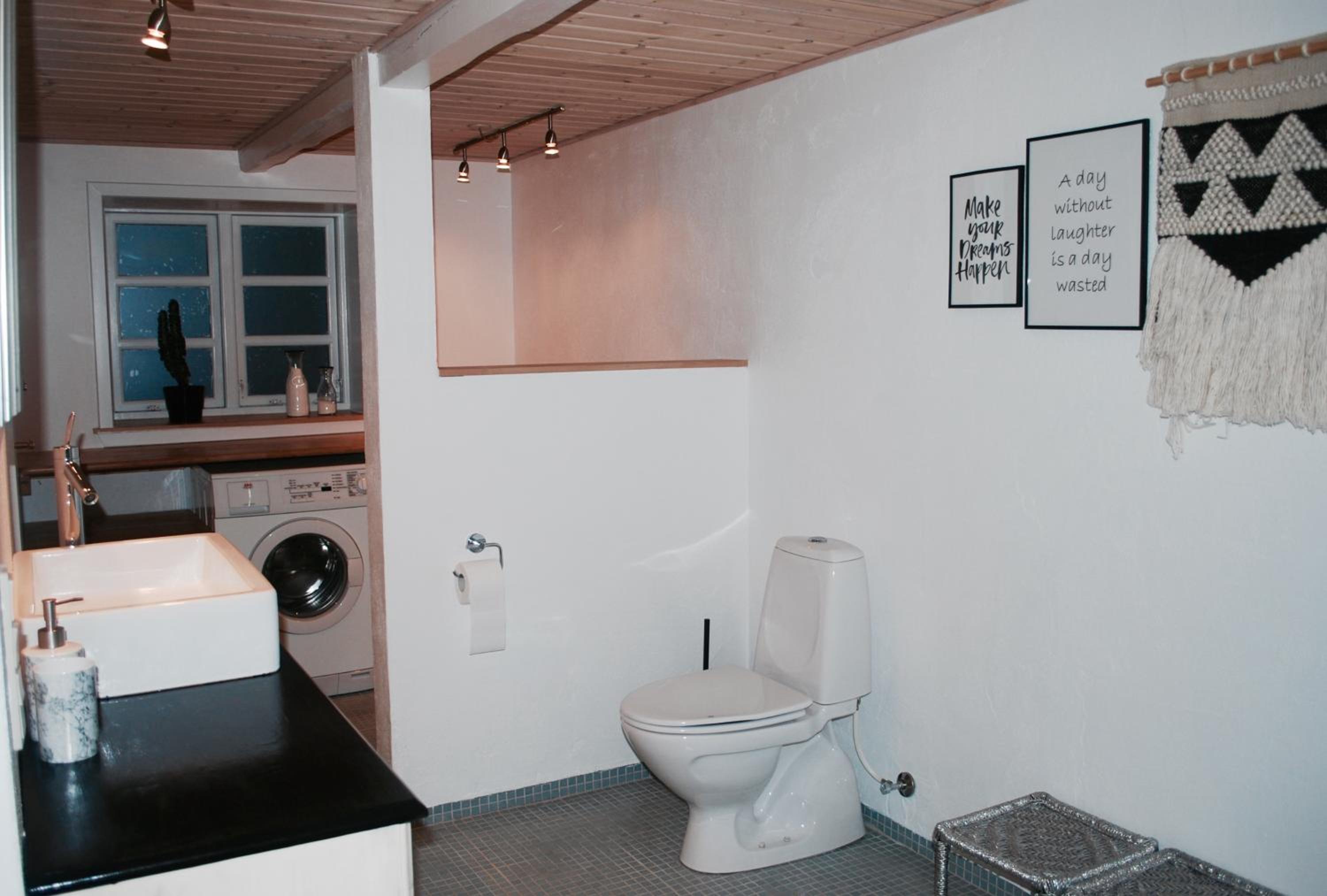 Three-Bedroom Apartment - Photo 26