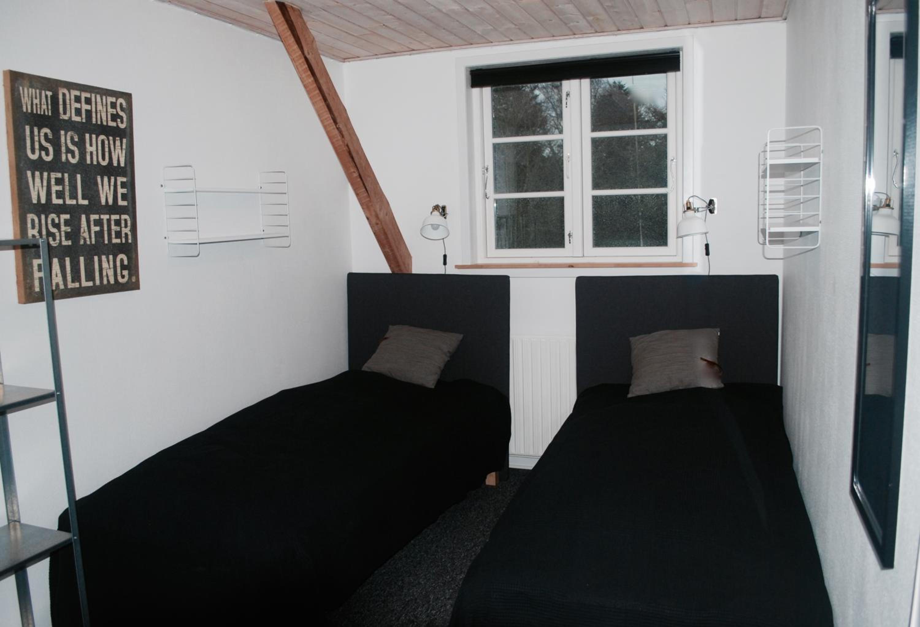 Three-Bedroom Apartment - Photo 27