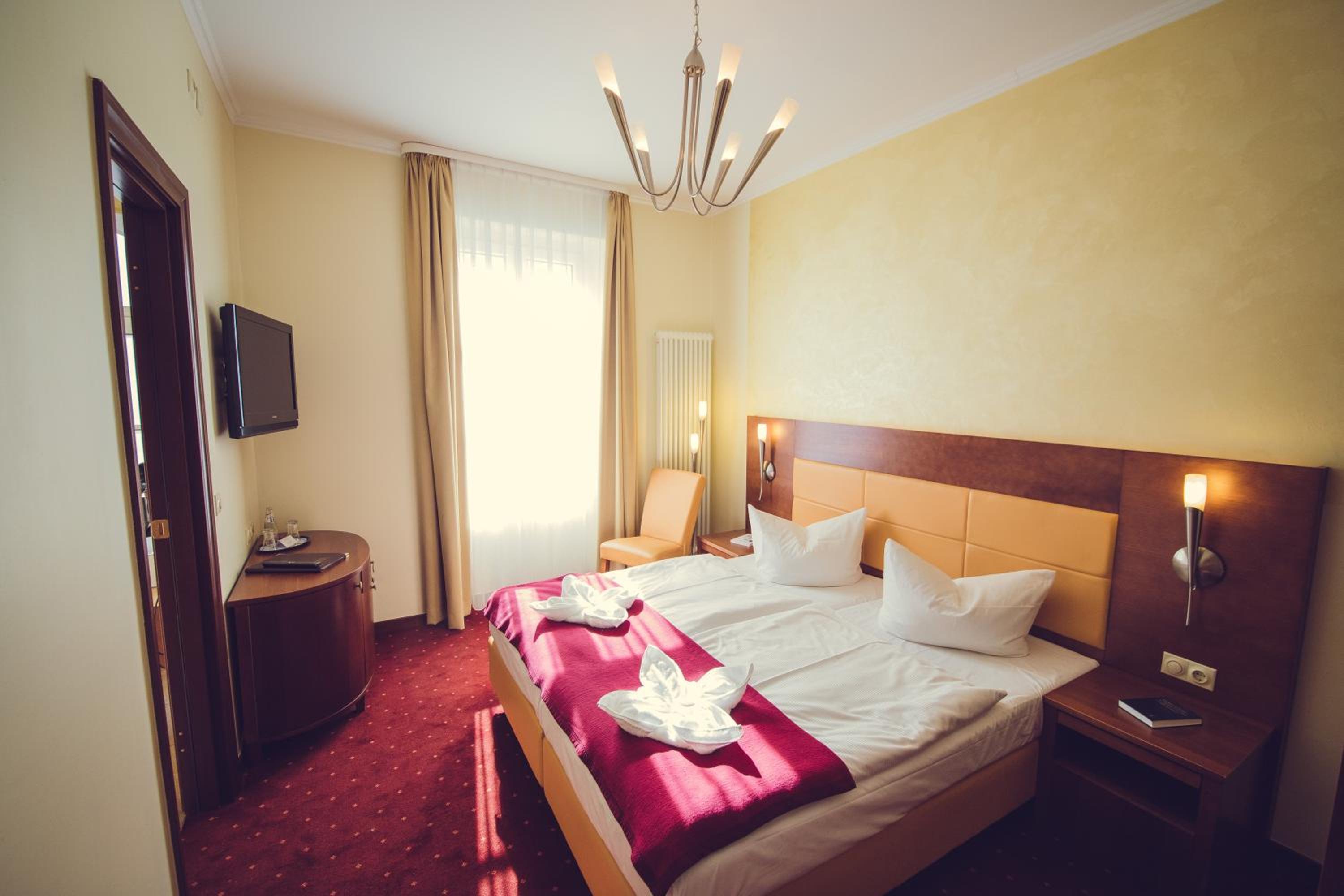 Business Double Room - Photo 22