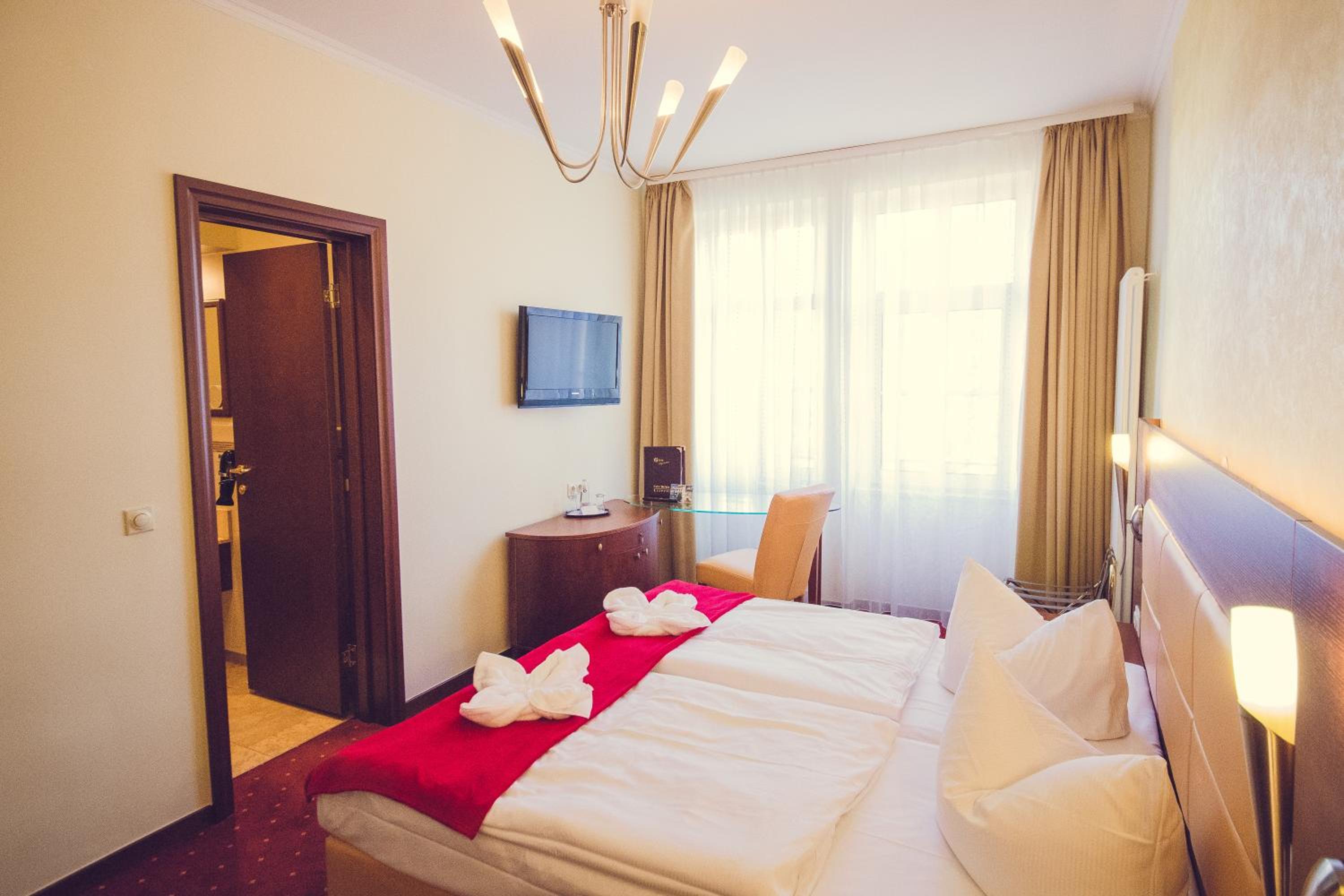 Comfort Double Room - Photo 11