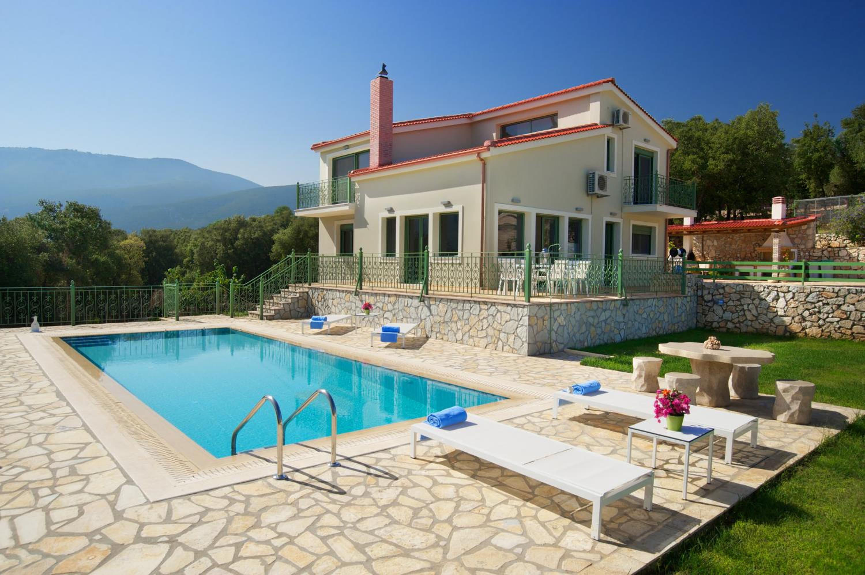Villa with Private Pool photo 3