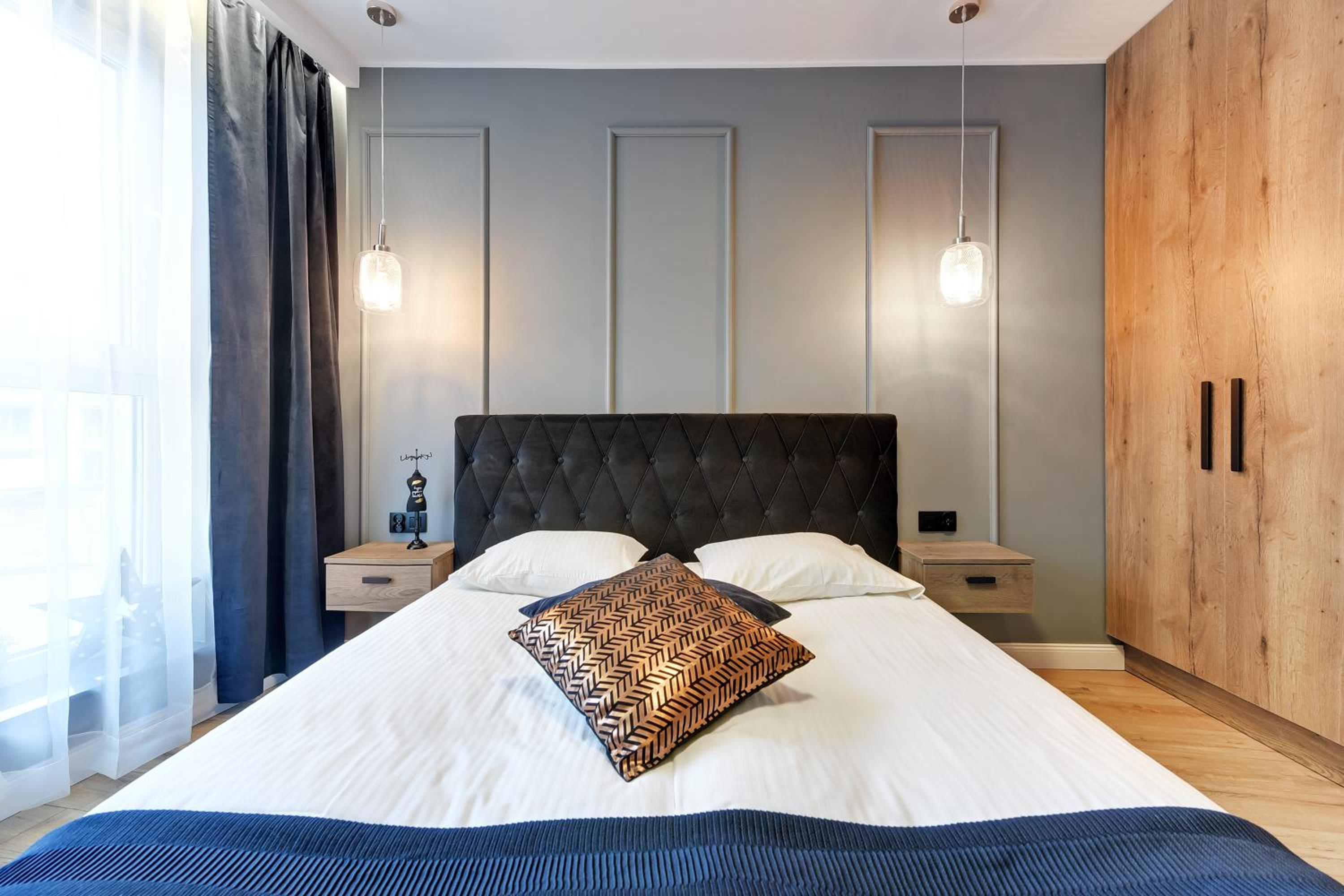 Deluxe Apartment with Balcony (parking)
