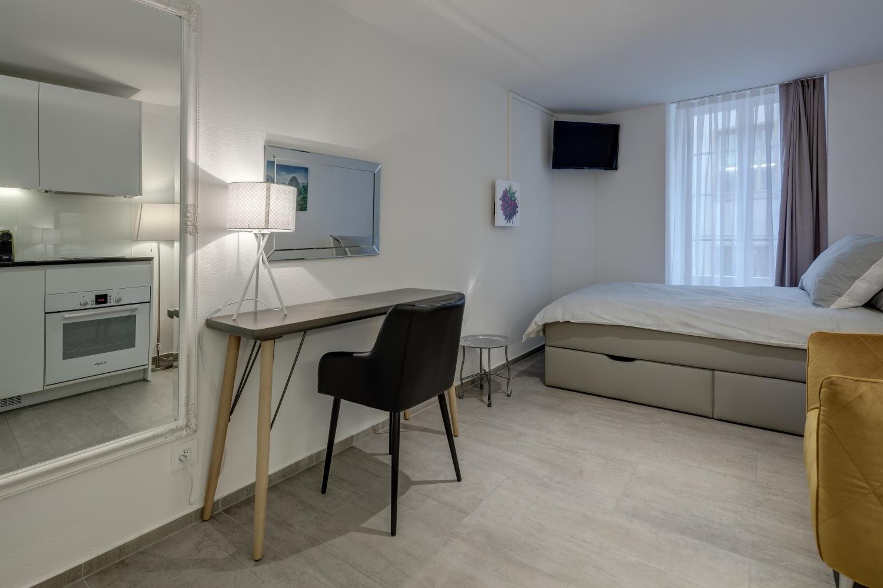 Single Room photo 3