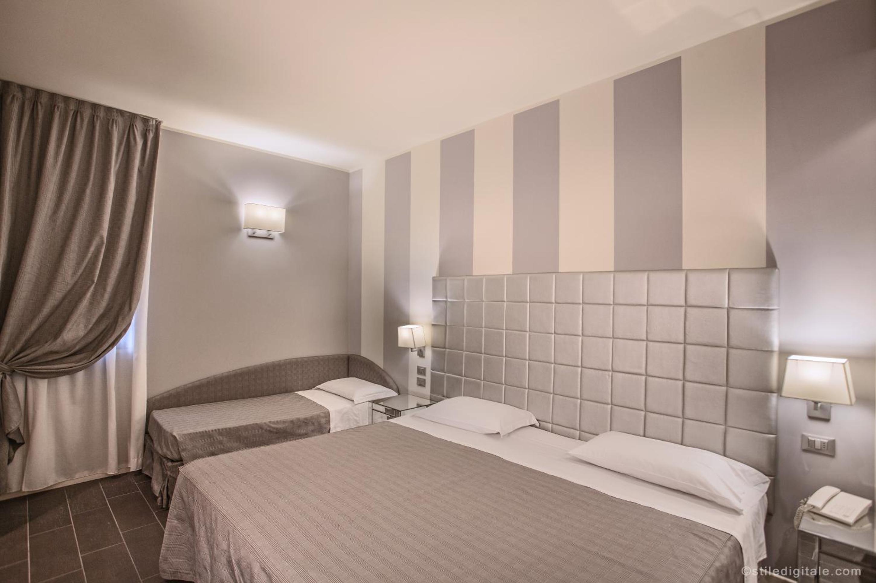 Deluxe Double Room - Photo 7