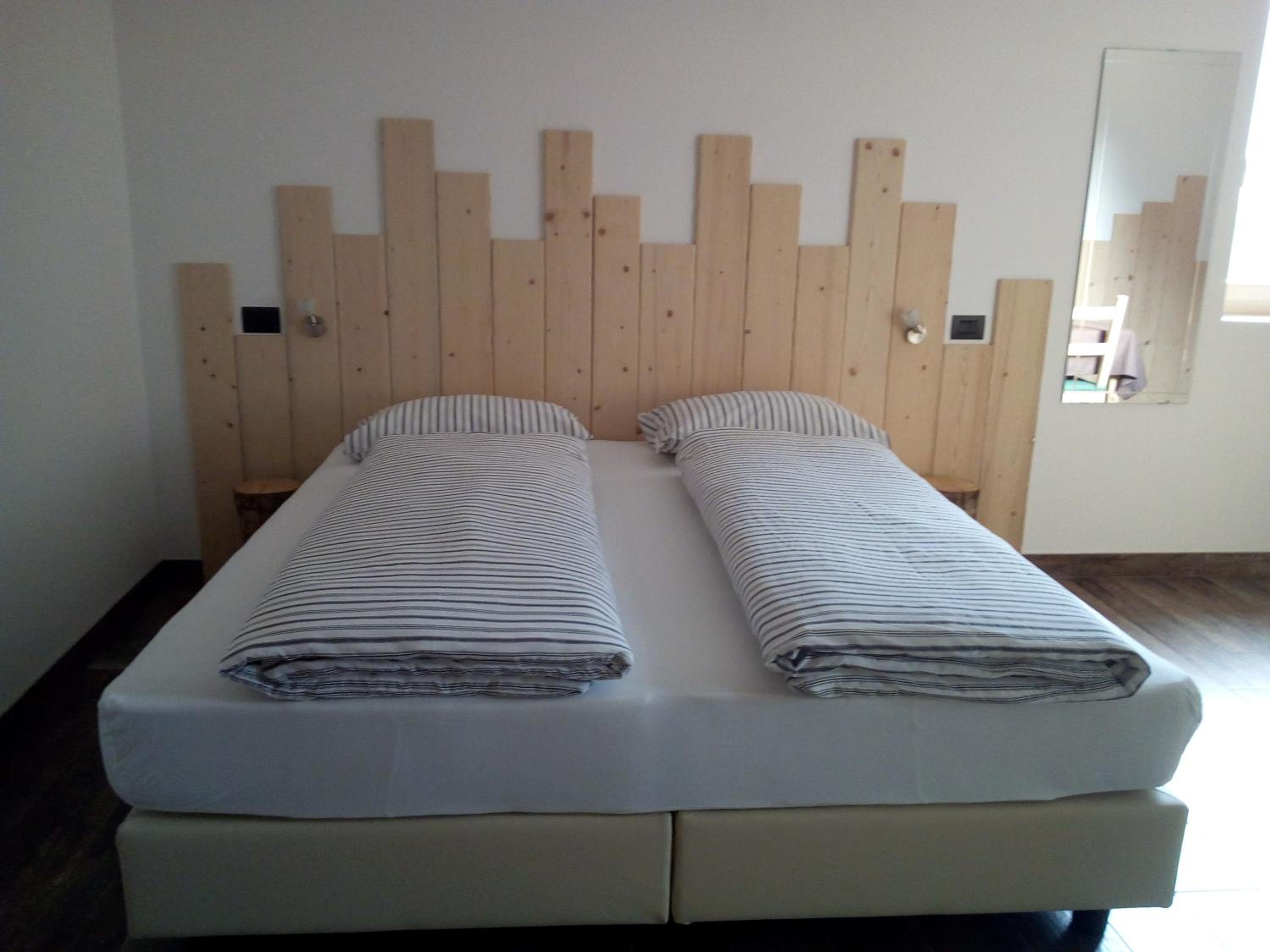 Quadruple Room with Mountain View - Photo 1