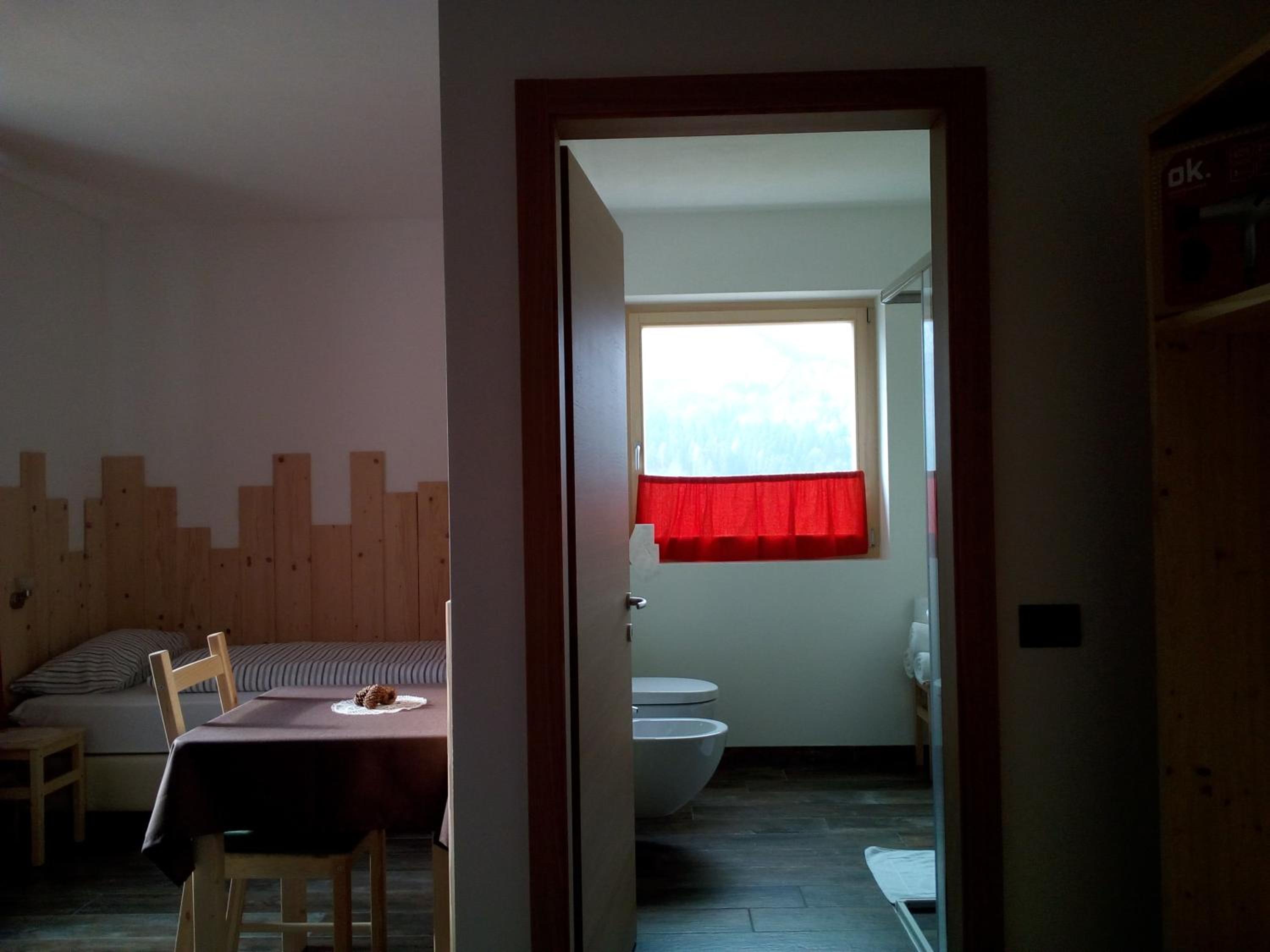 Family Room - Photo 5