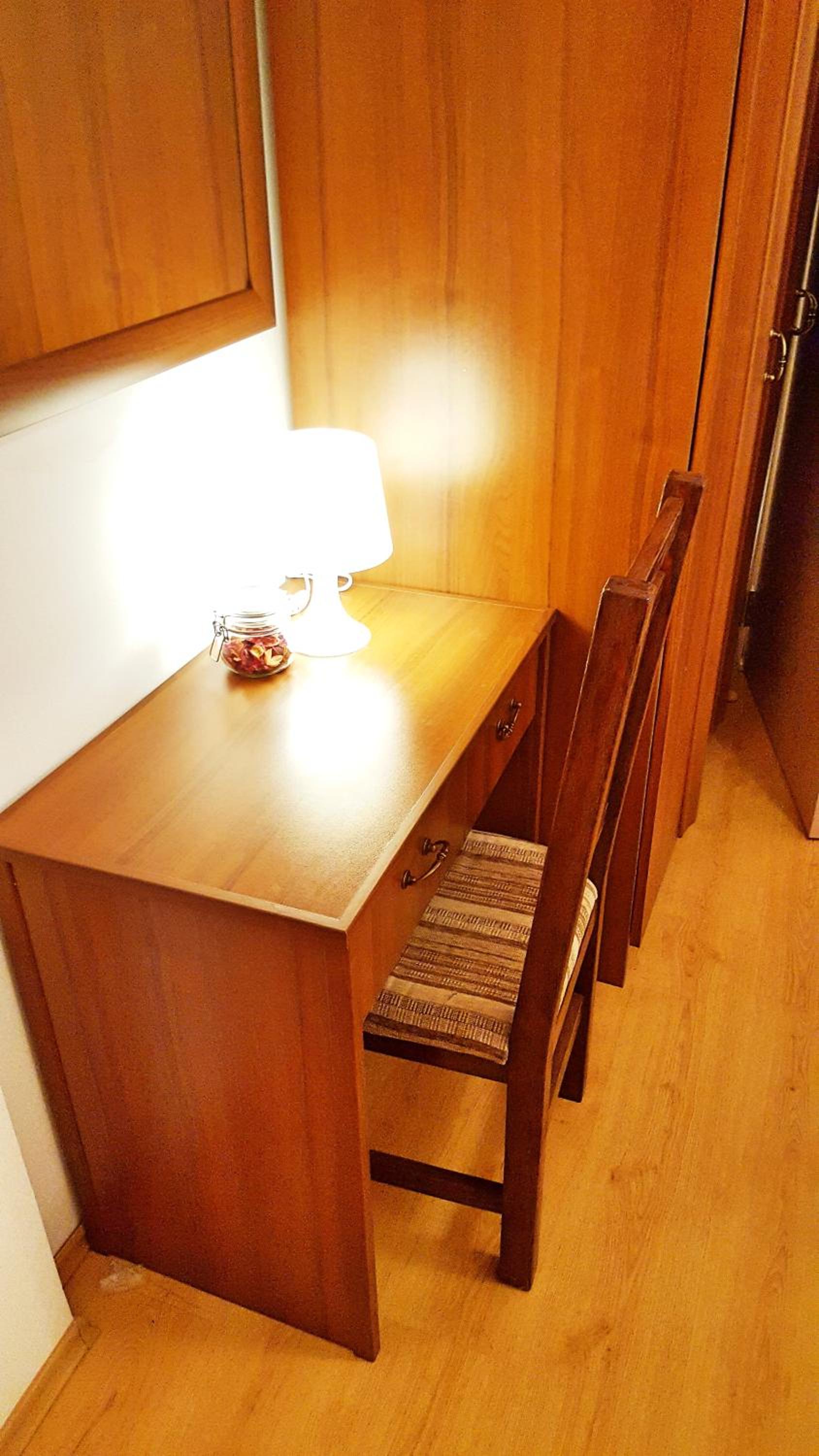 Apartment with Mountain View - Photo 5