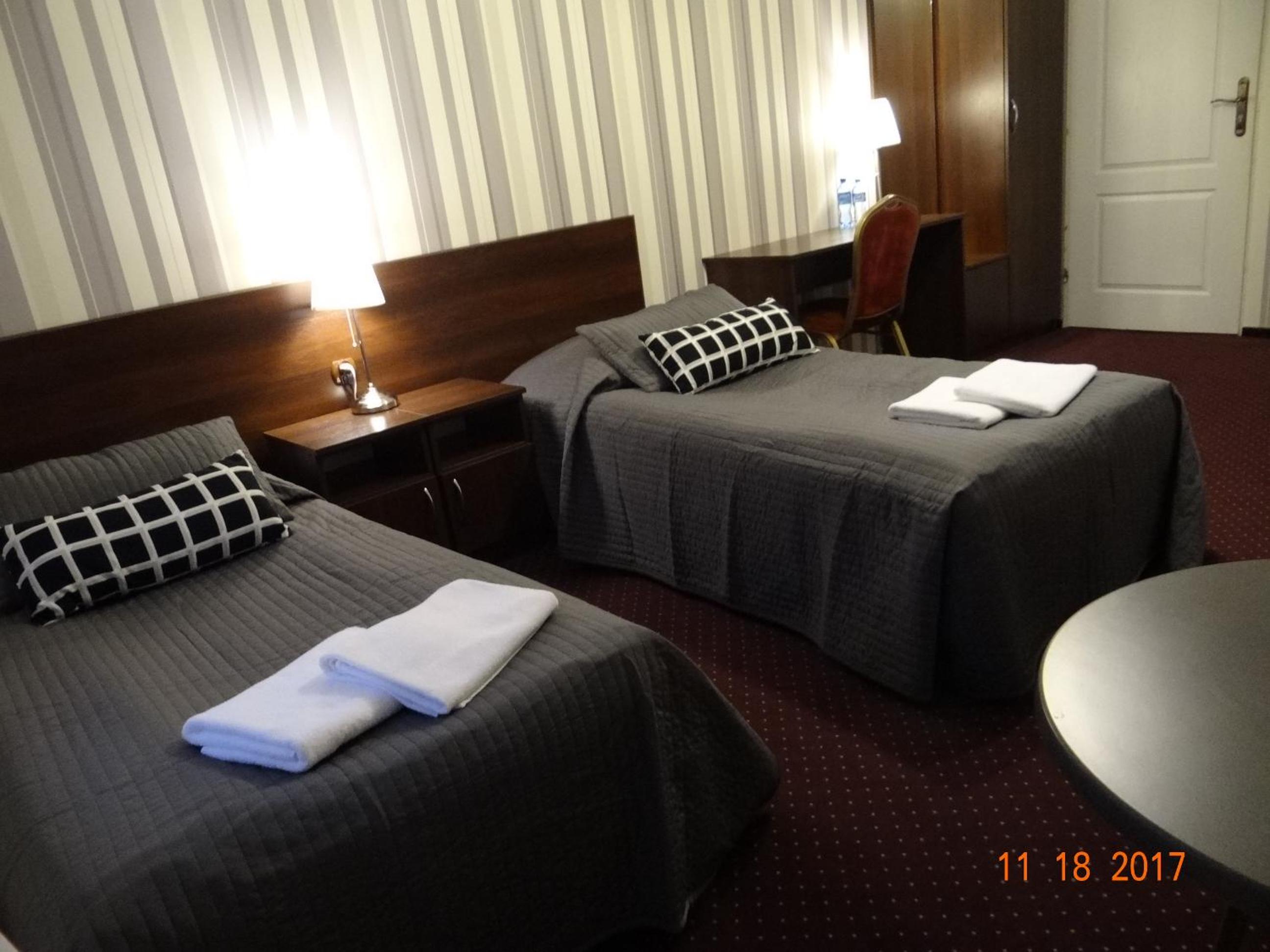 Quadruple Room - Photo 9