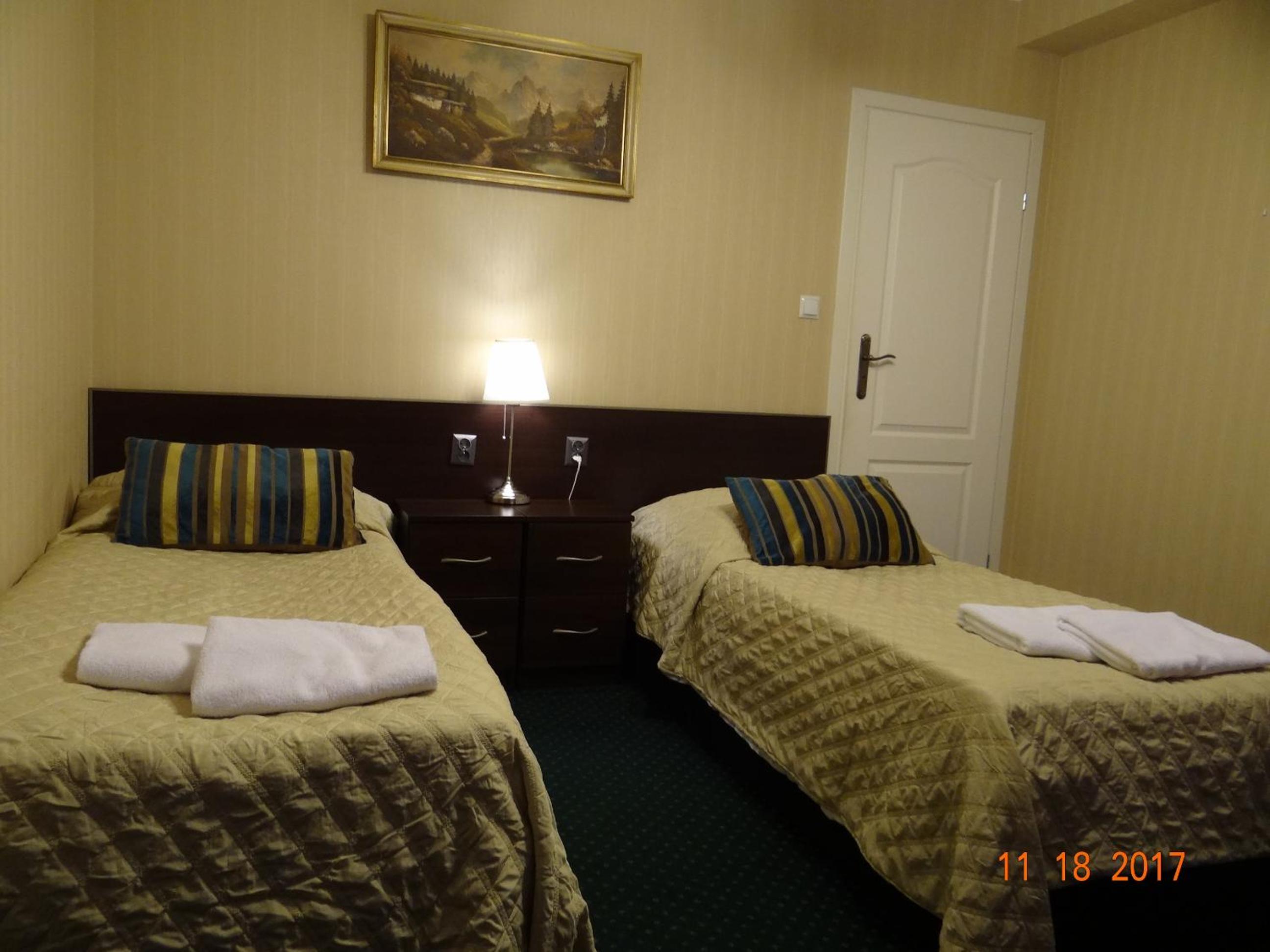 Double Room - Photo 18