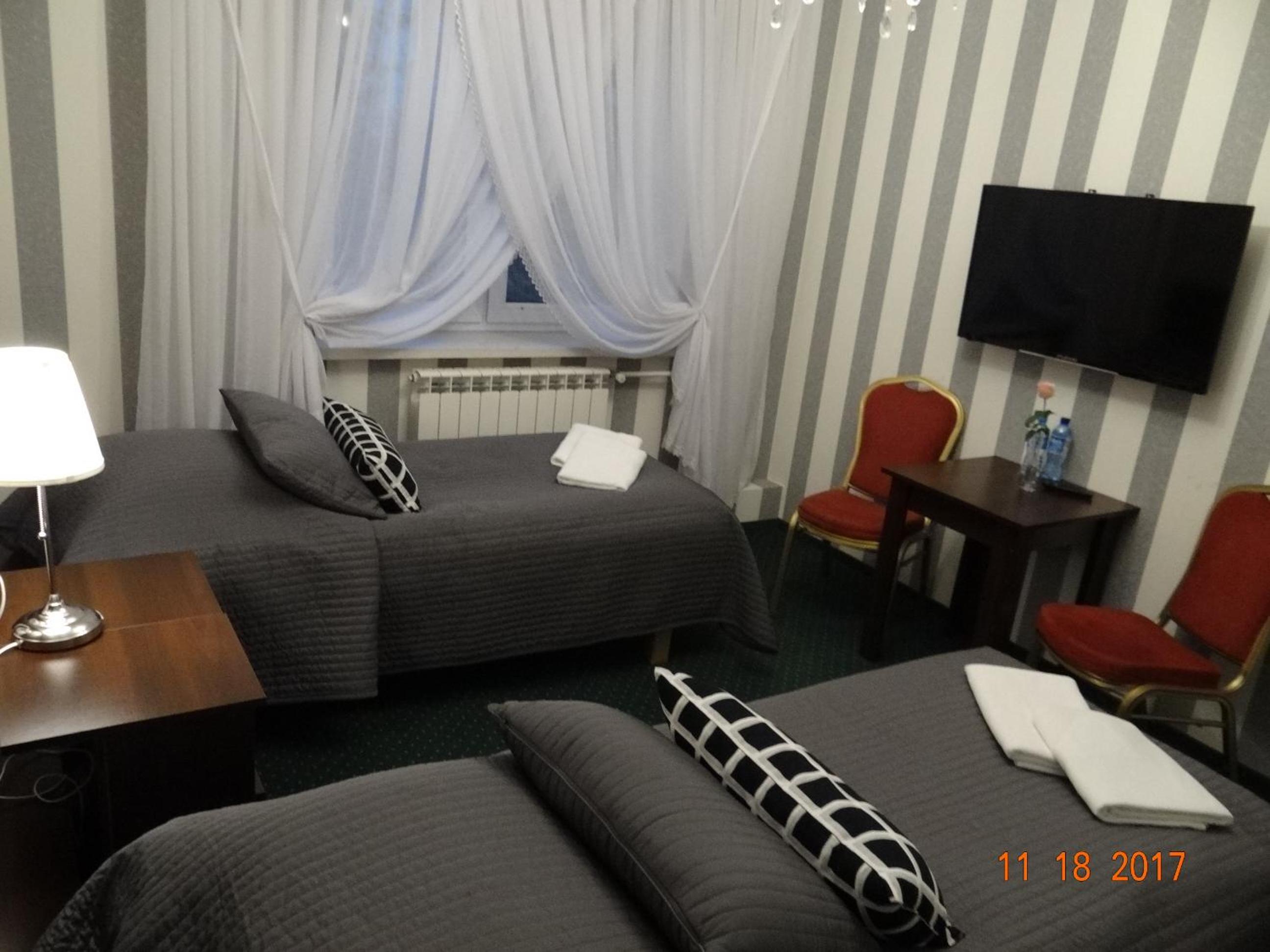 Double Room - Photo 15
