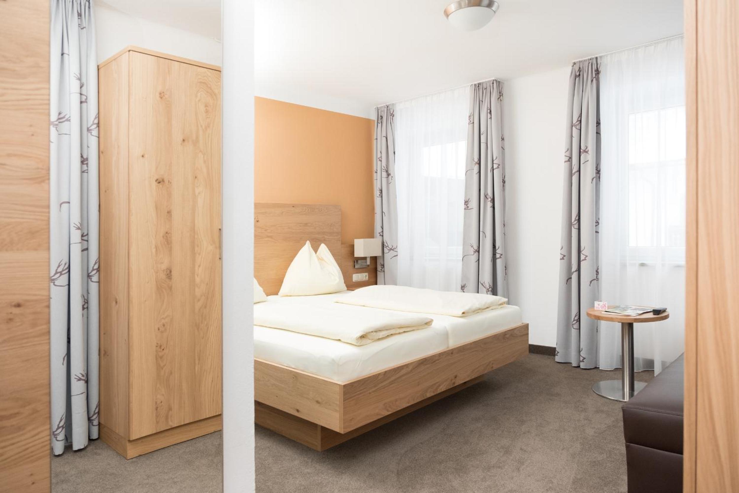 Double Room with Extra Bed photo 3