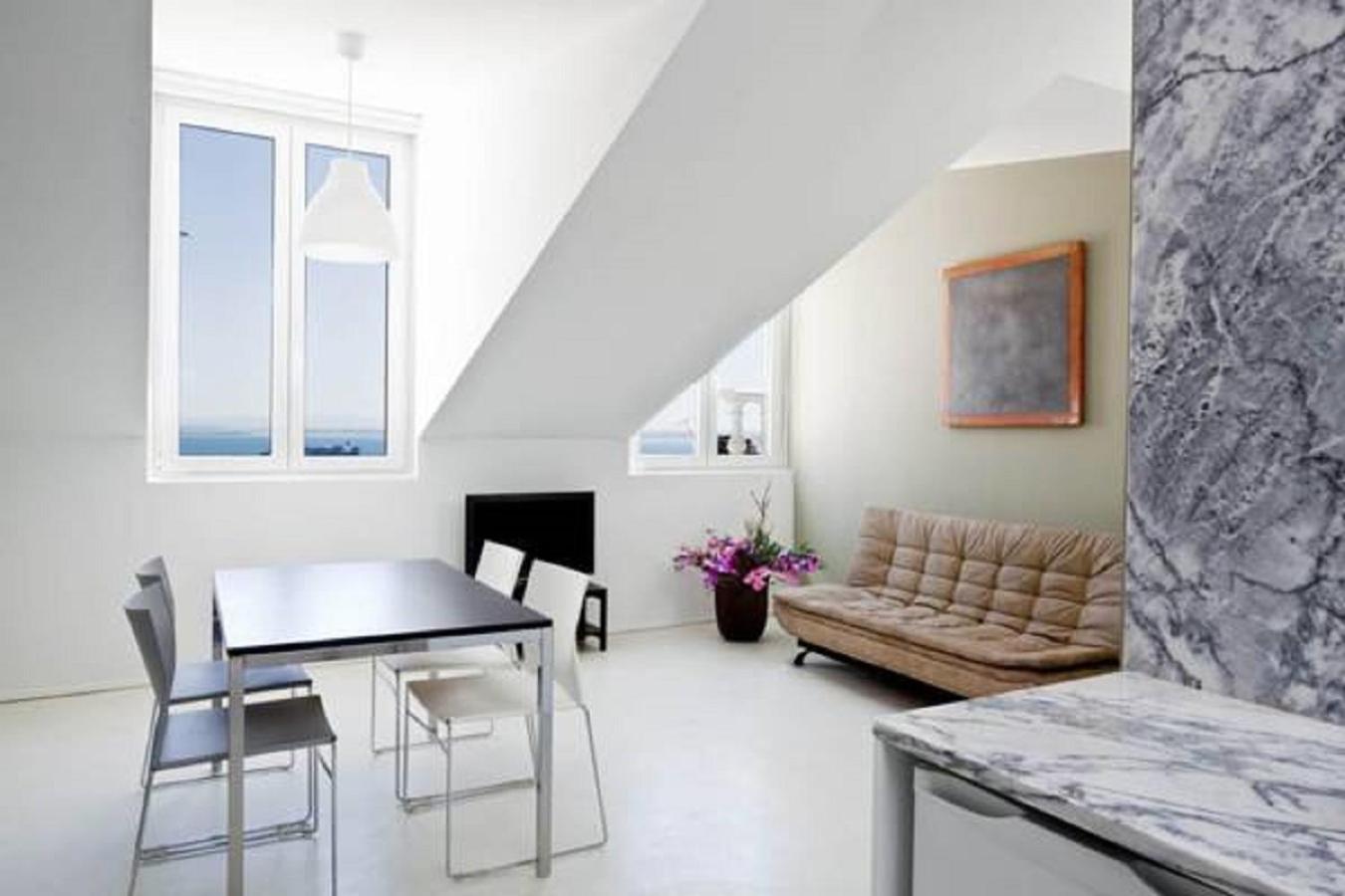 One-Bedroom Apartment with River View - Photo 9