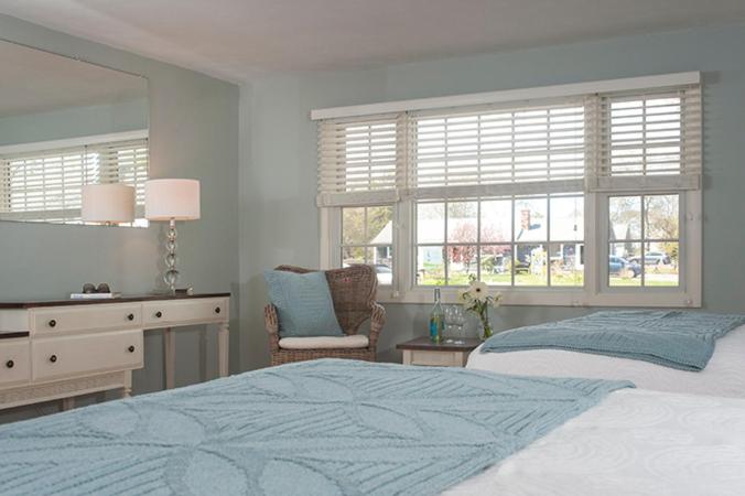 Queen Room with Two Queen Beds photo 3
