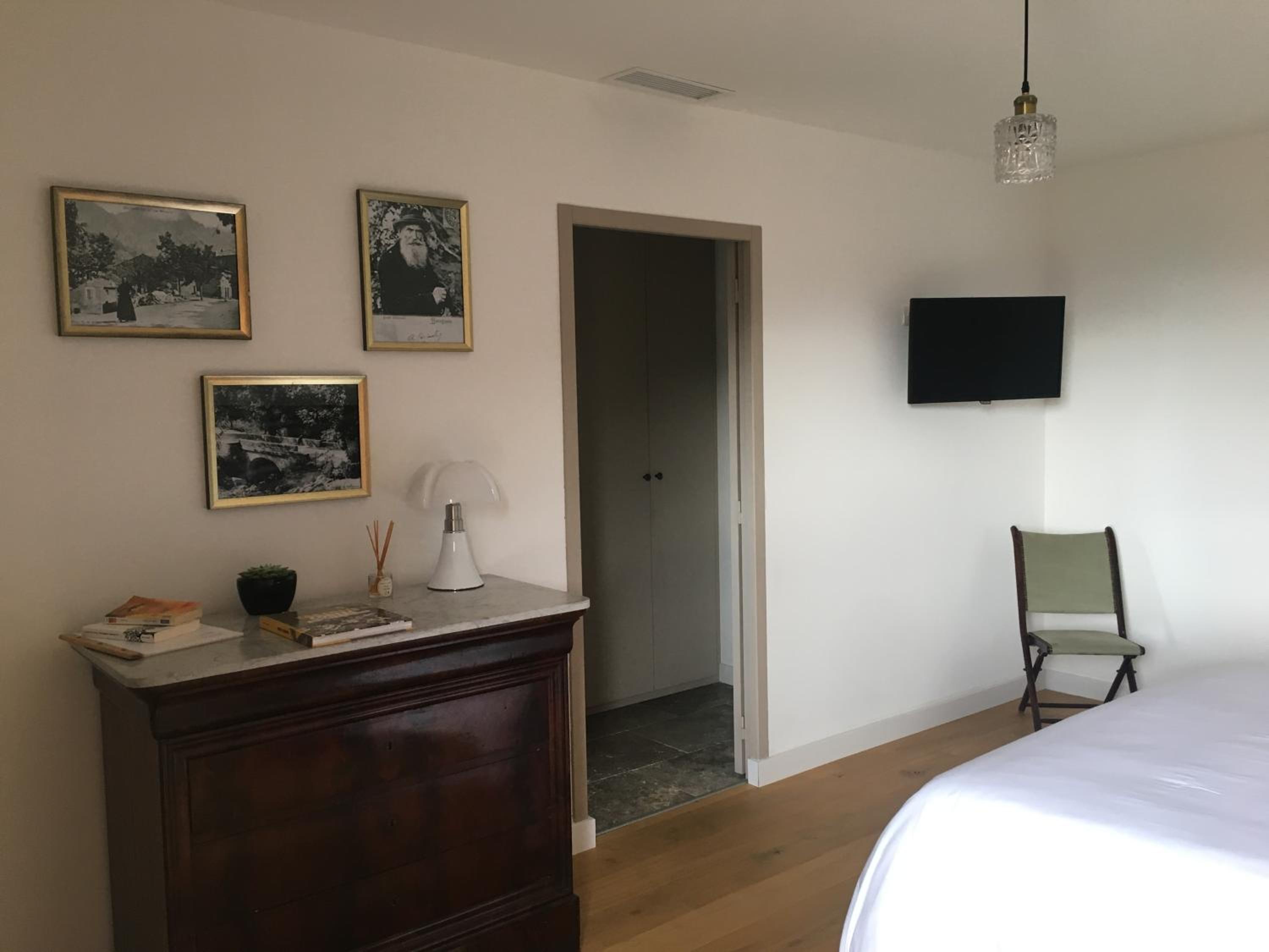 King Room with Mountain View
