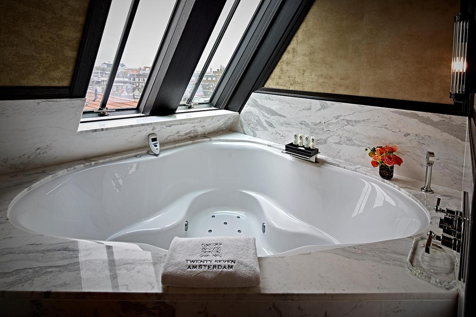 Rooftop Suite Stage