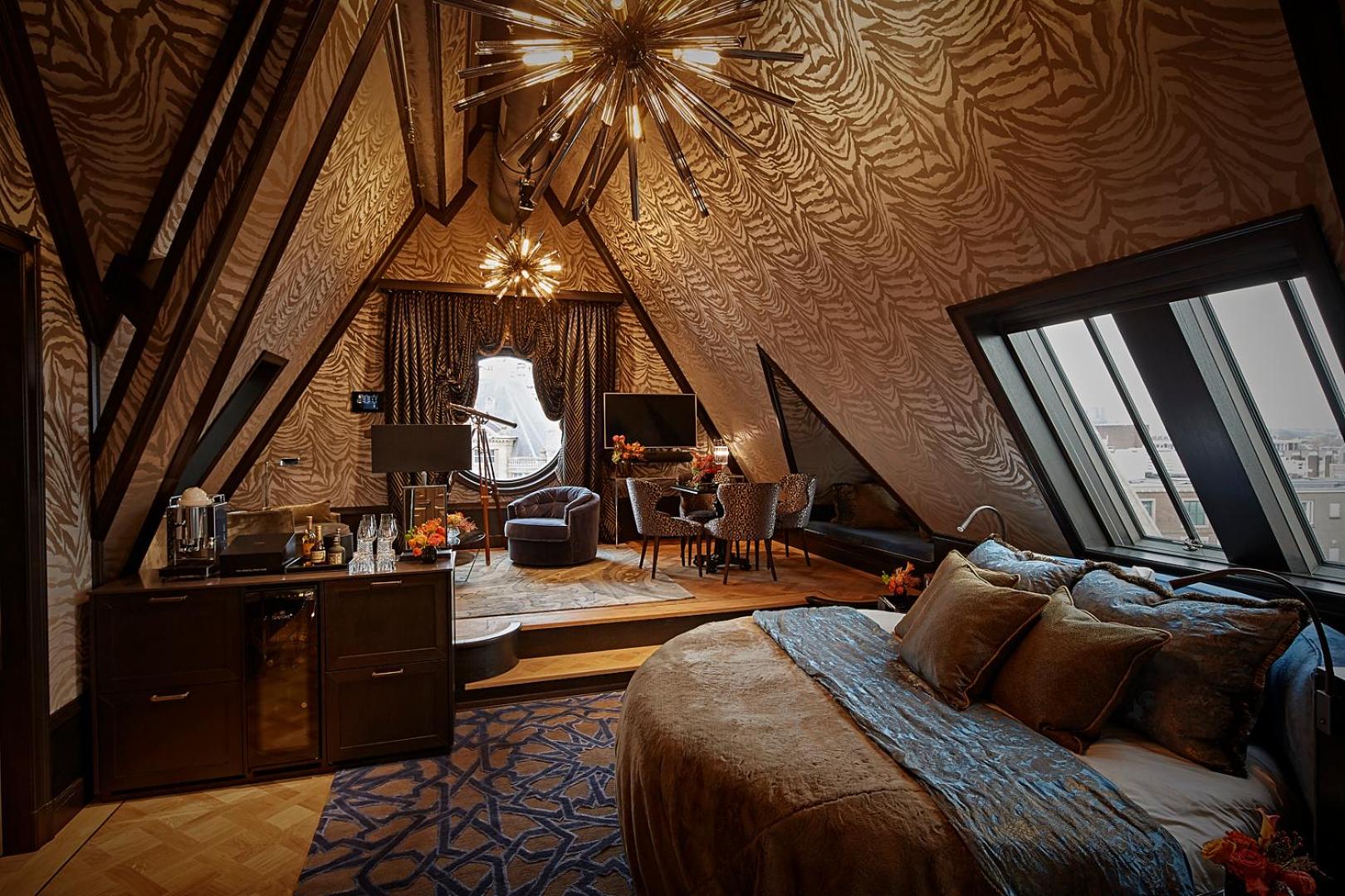 Rooftop Suite Stage