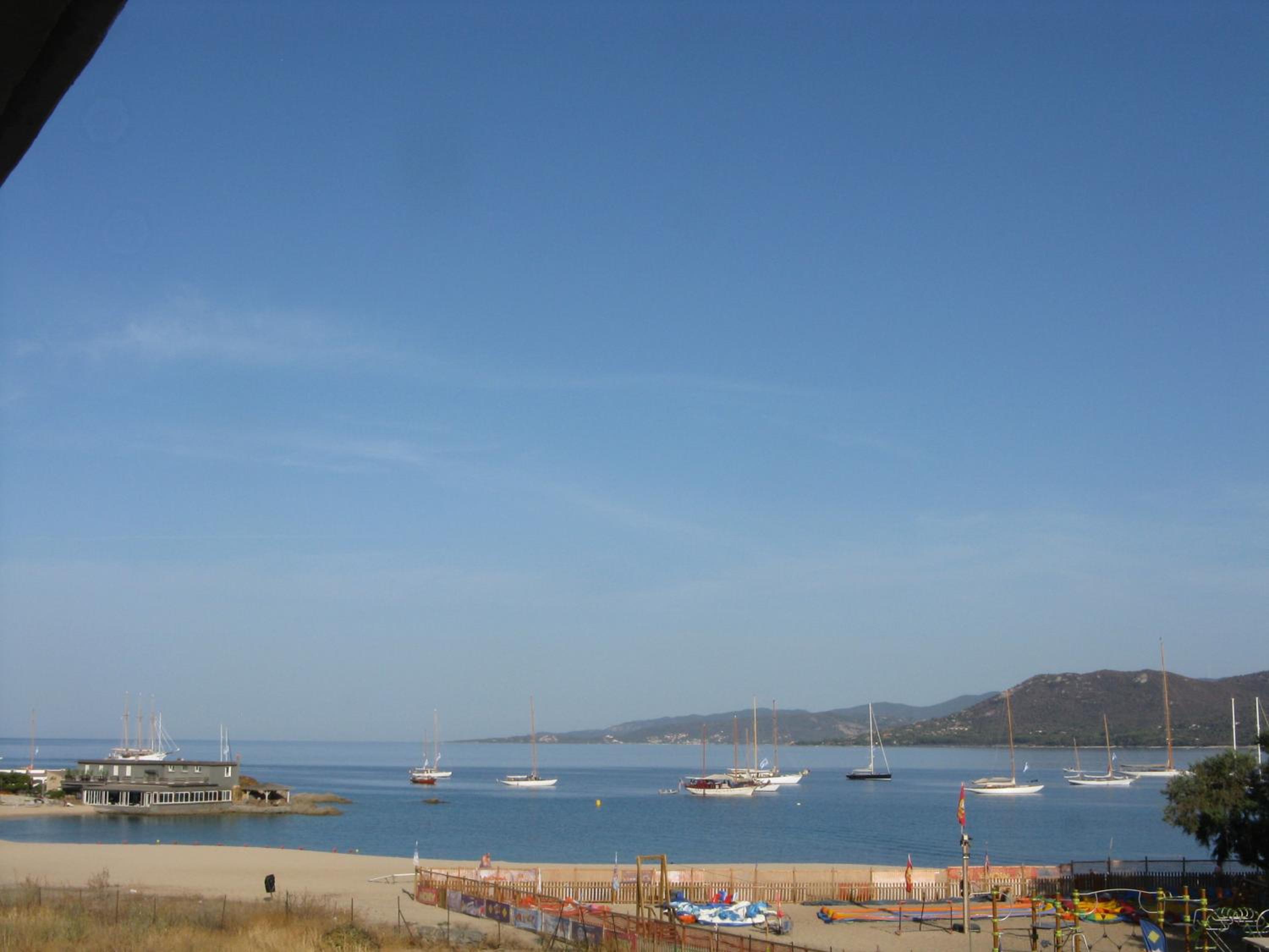 Quadruple Room with Sea View - Photo 6