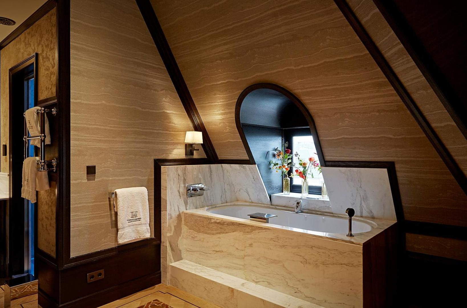 Penthouse Suite