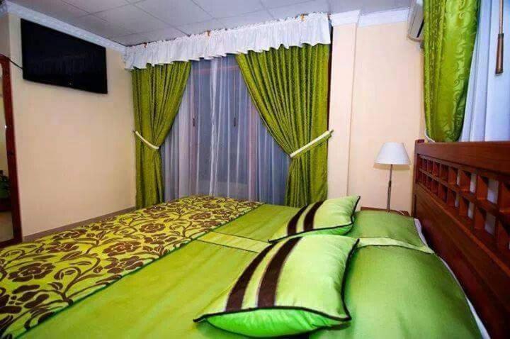 King Suite with Balcony photo 3