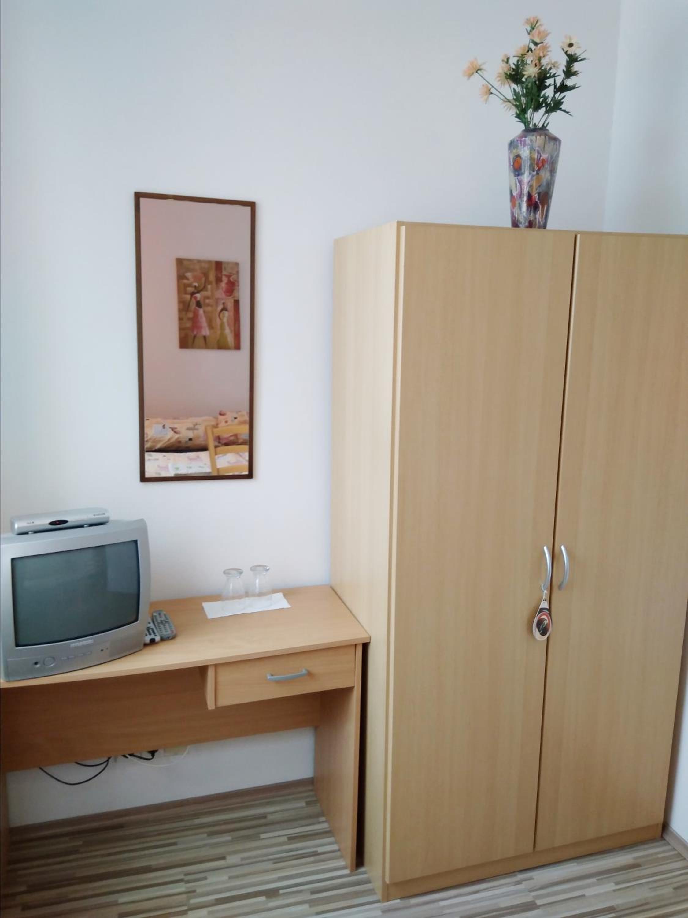 Double Room with Private Bathroom photo 3