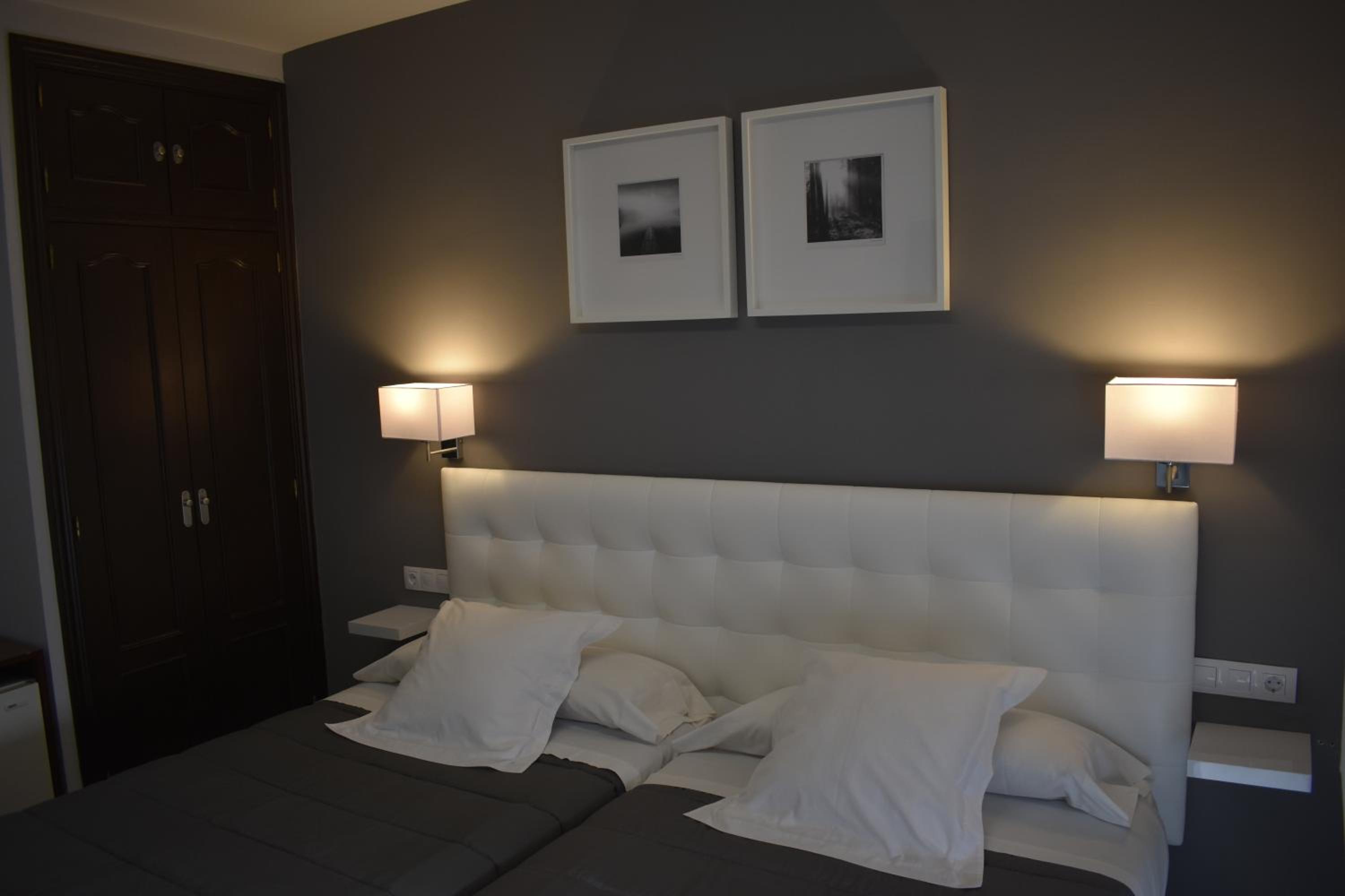 Double Room - Photo 1