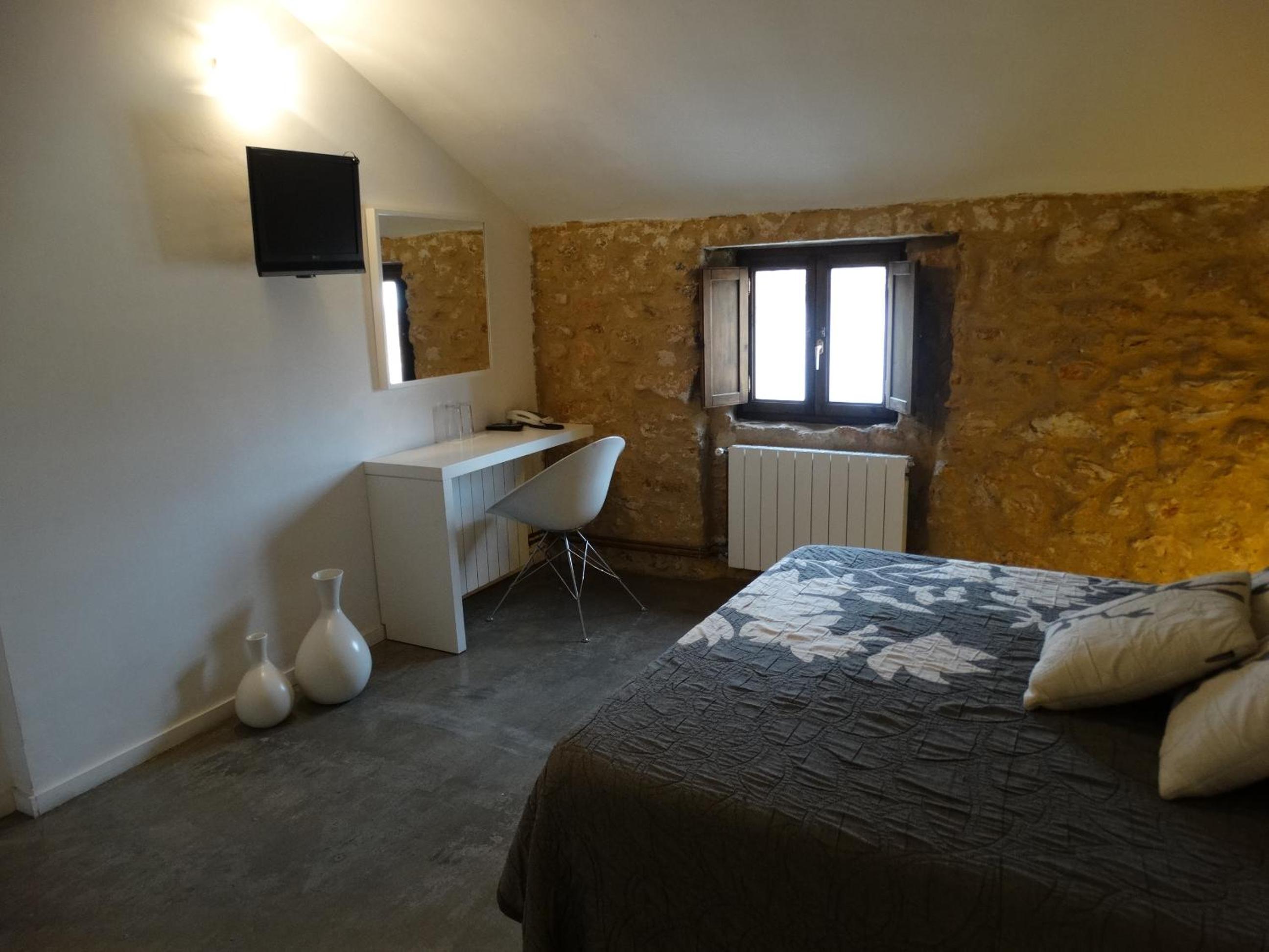 Double Room with Private Bathroom photo 2