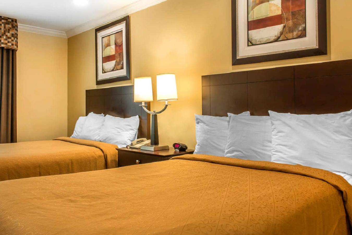 Double Room with Two Double Beds - Non-Smoking - Photo 3
