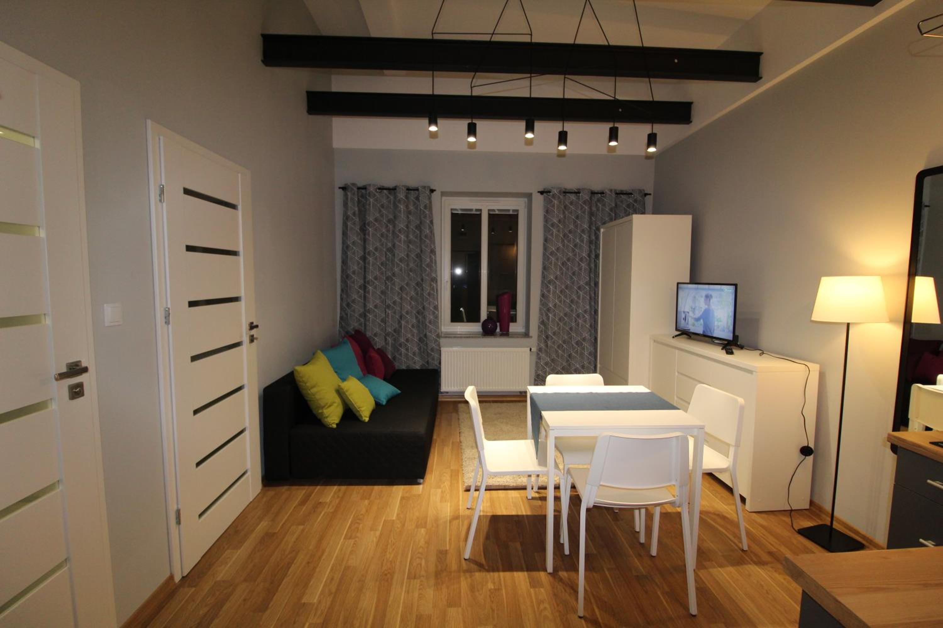 One-Bedroom Apartment - Photo 17