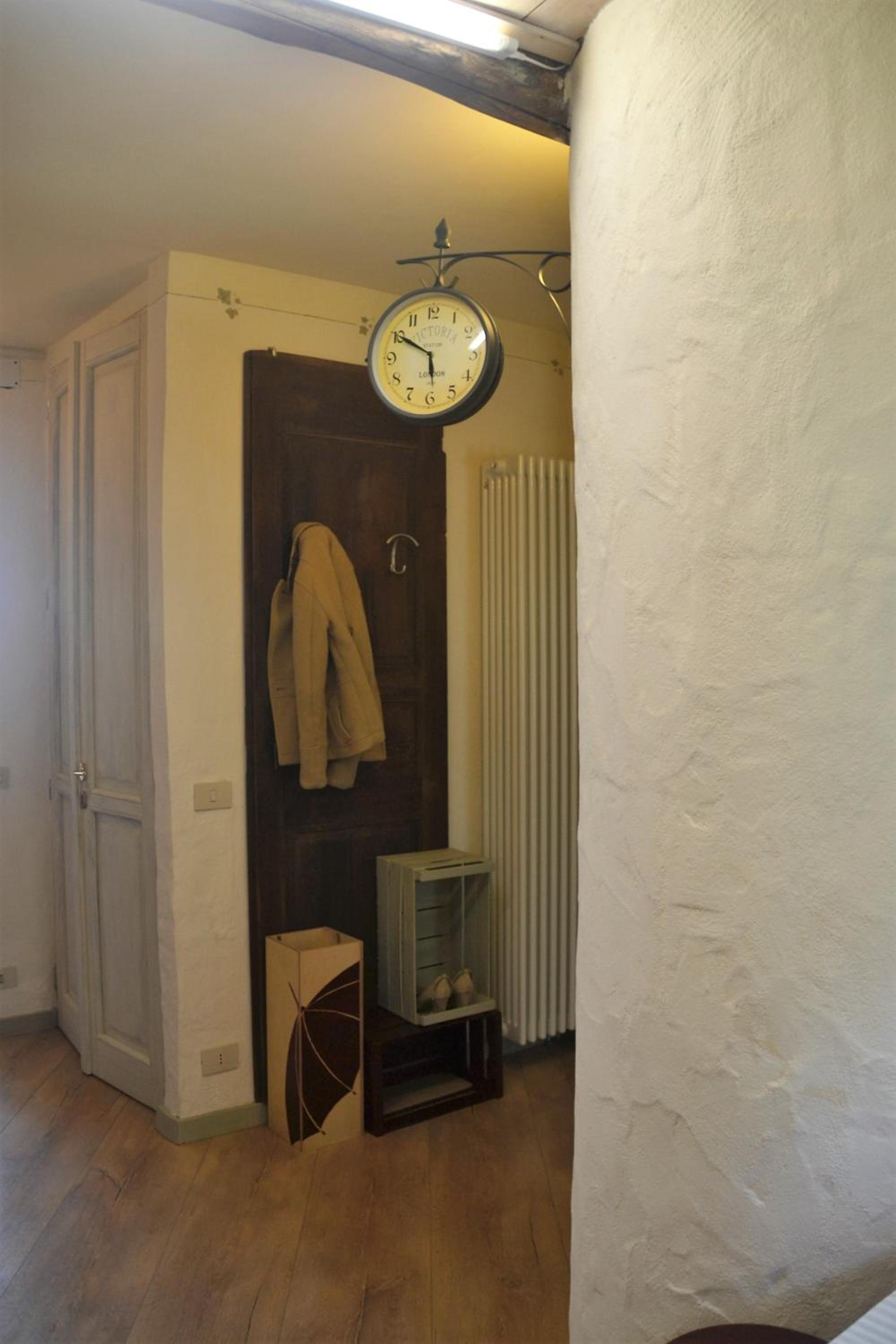 Deluxe Double Room with Extra Bed - Photo 7