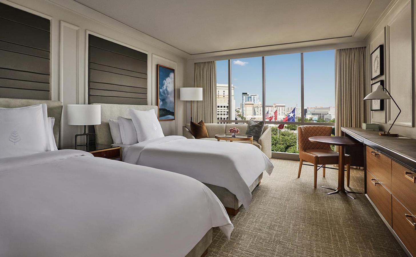 Double Room with City View - Photo 5