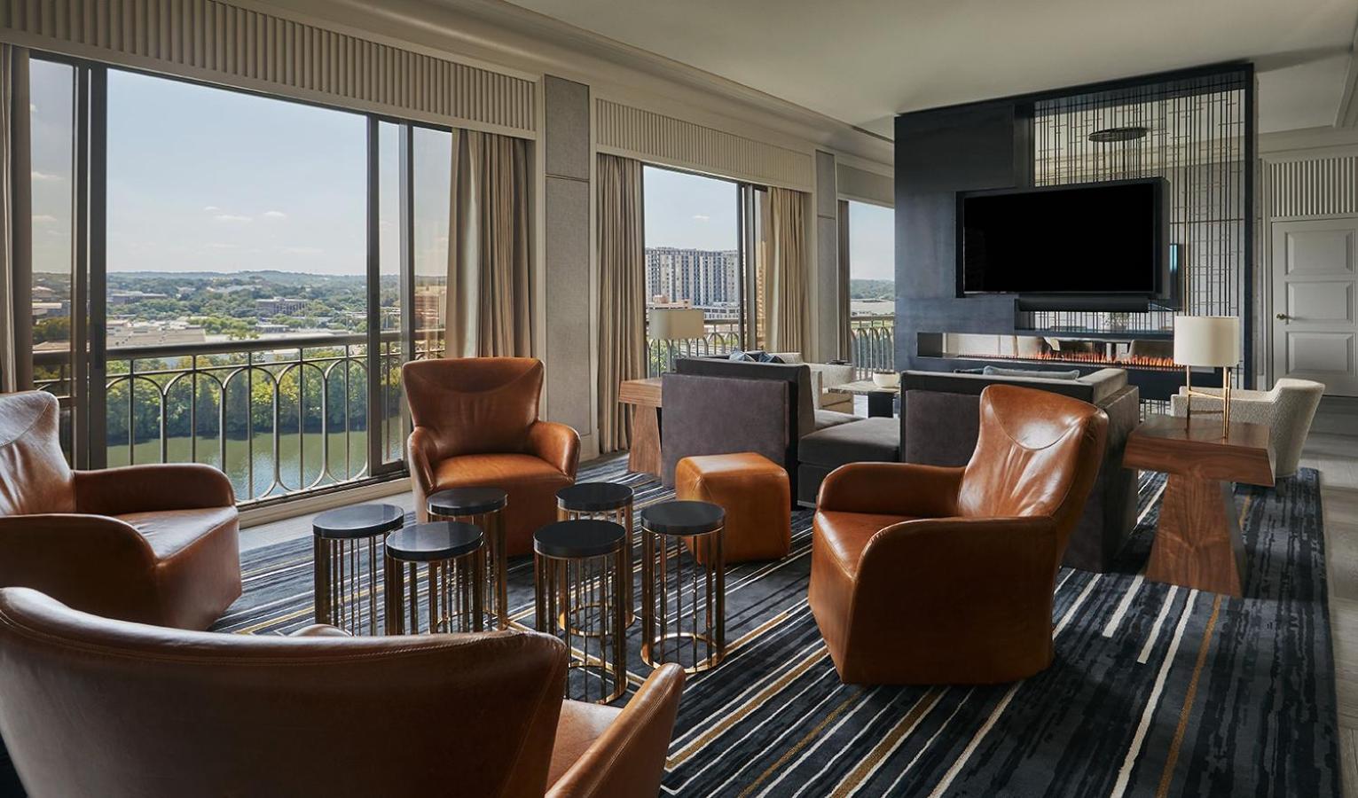 Presidential King Suite photo 3